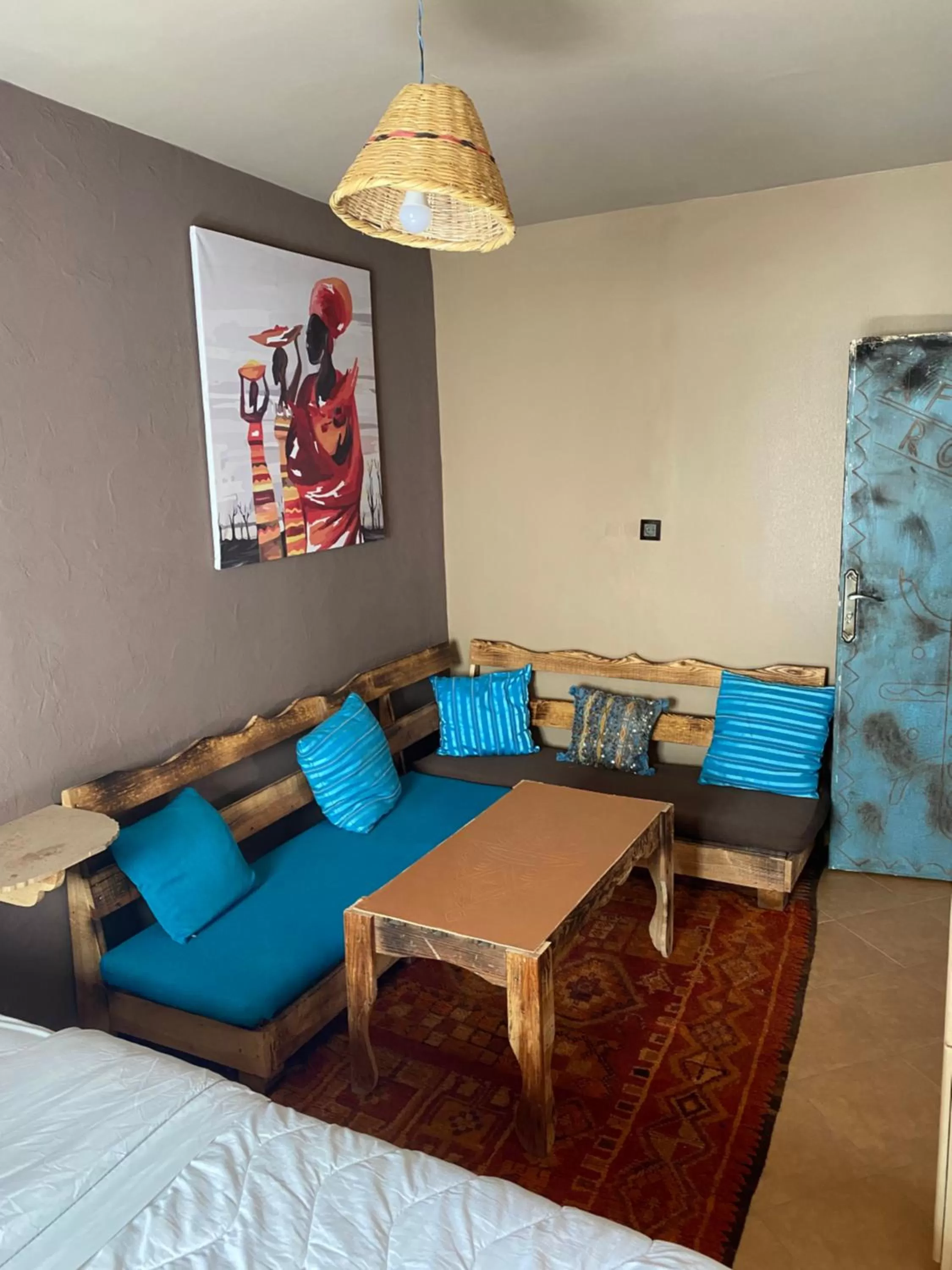 Seating Area in Anza surfhouse