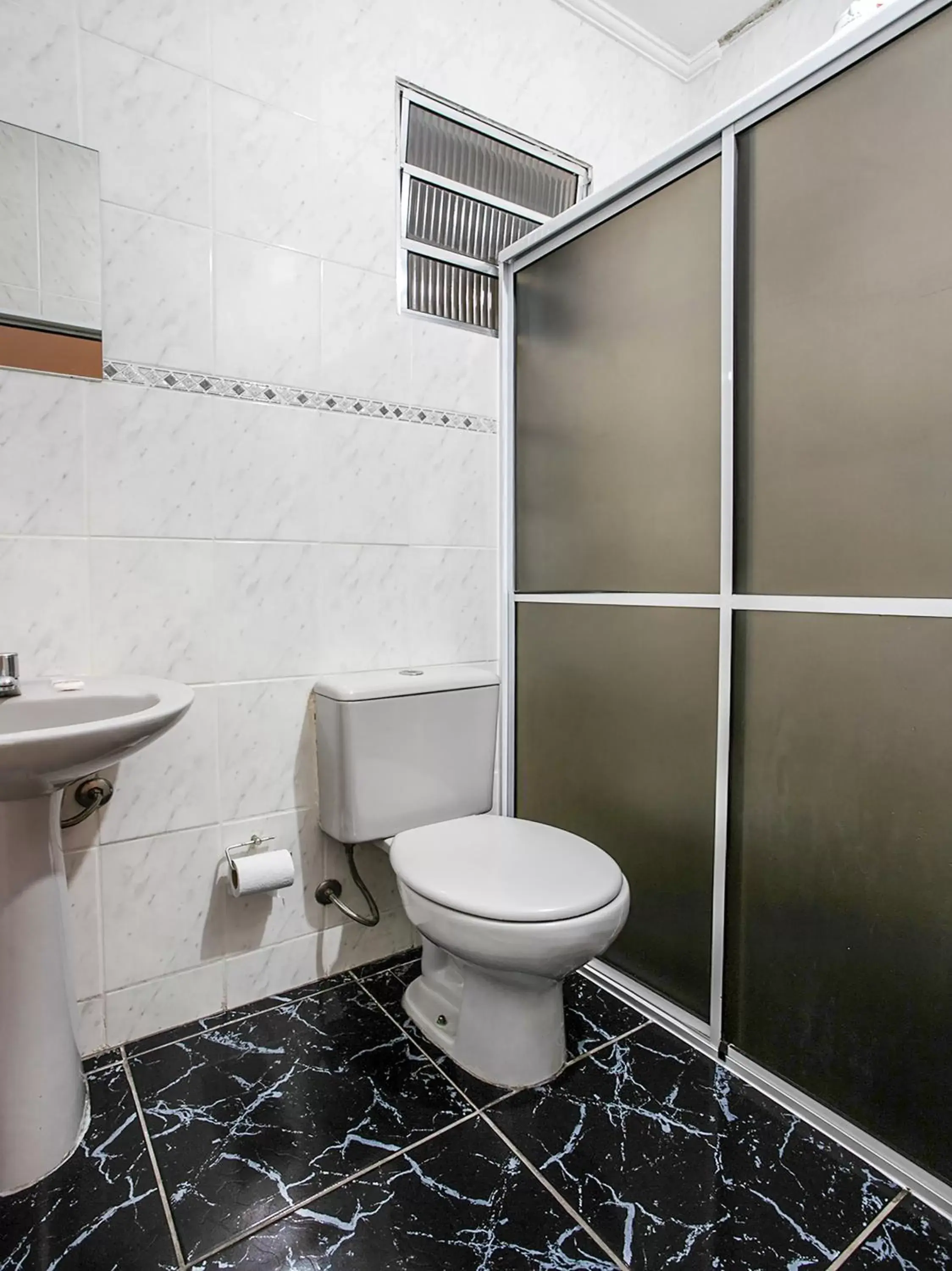 Standard Double Room - single occupancy in Hotel Golden Vilage Vila Maria Standard Double Room - single occupancy in Hotel Golden Vilage Vila Maria