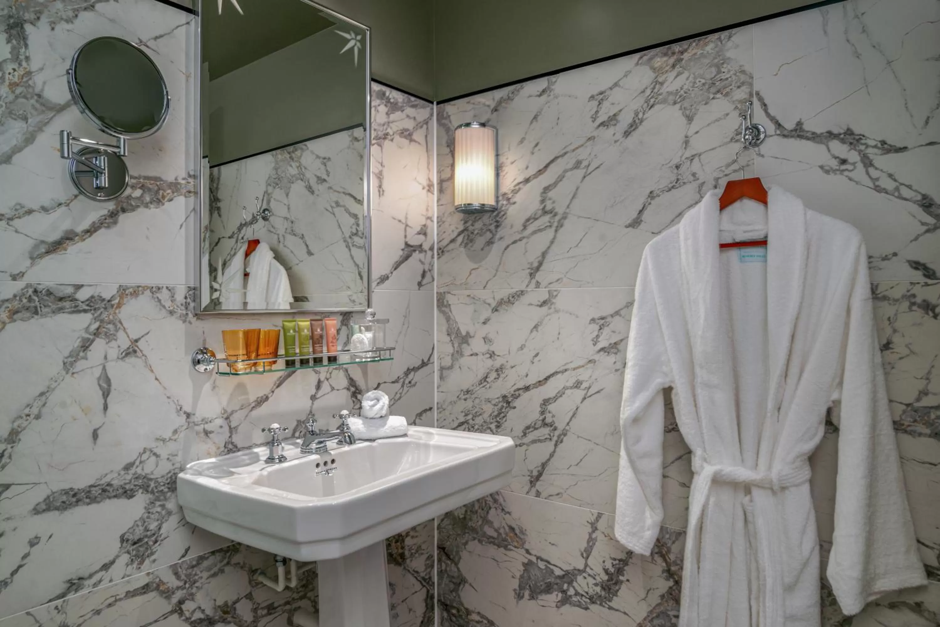 Bathroom in The Relais Henley