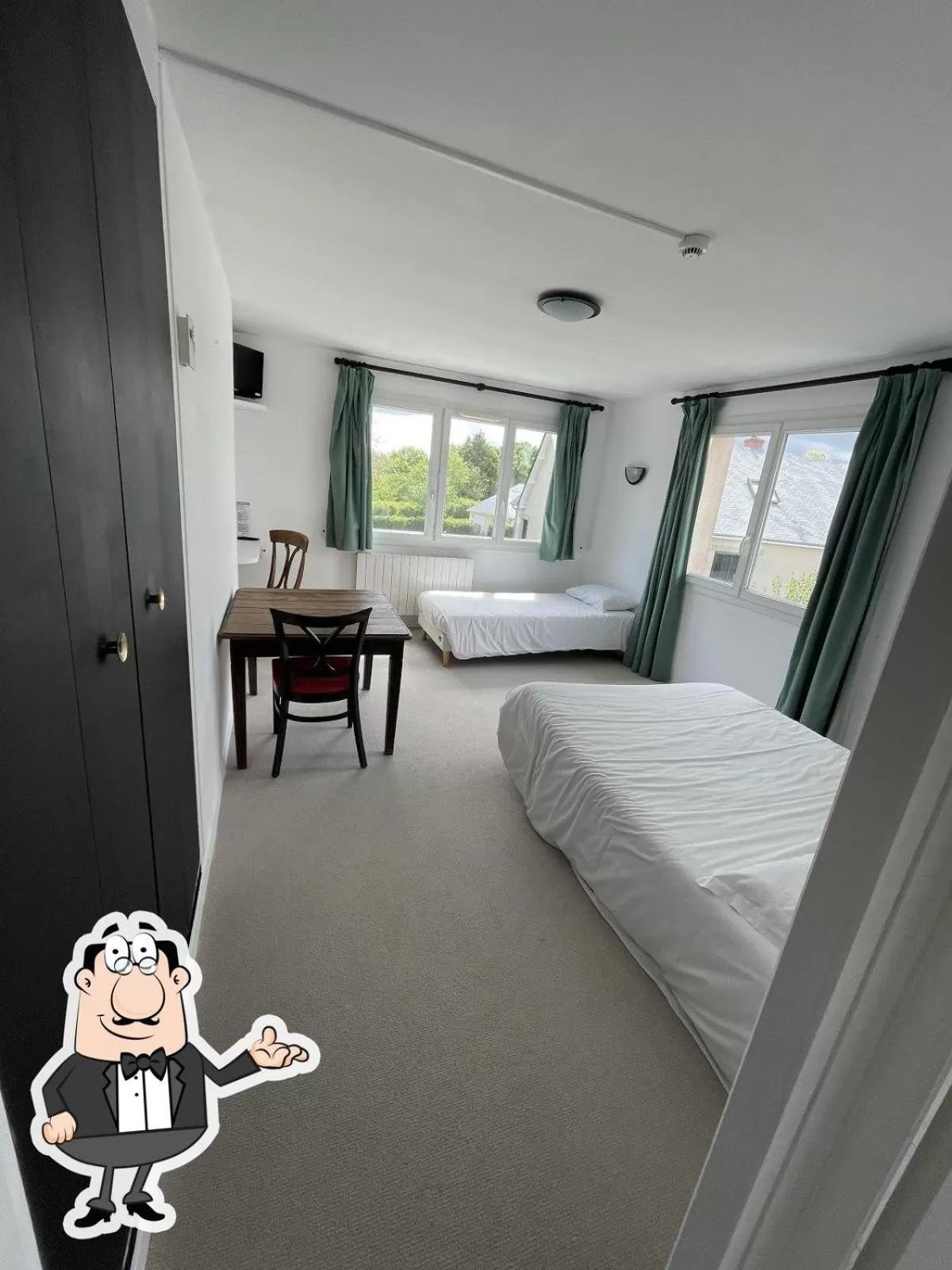 Photo of the whole room in hôtel de la grange