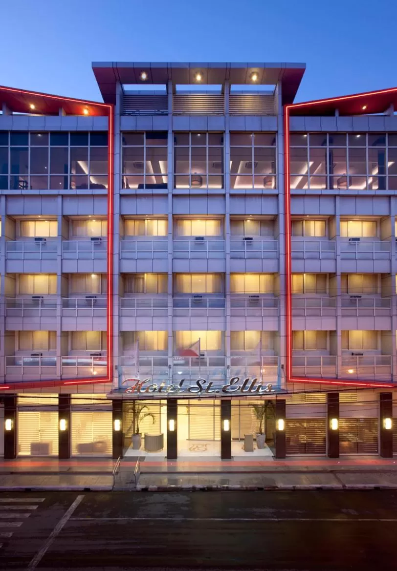 Property building in Hotel St. Ellis