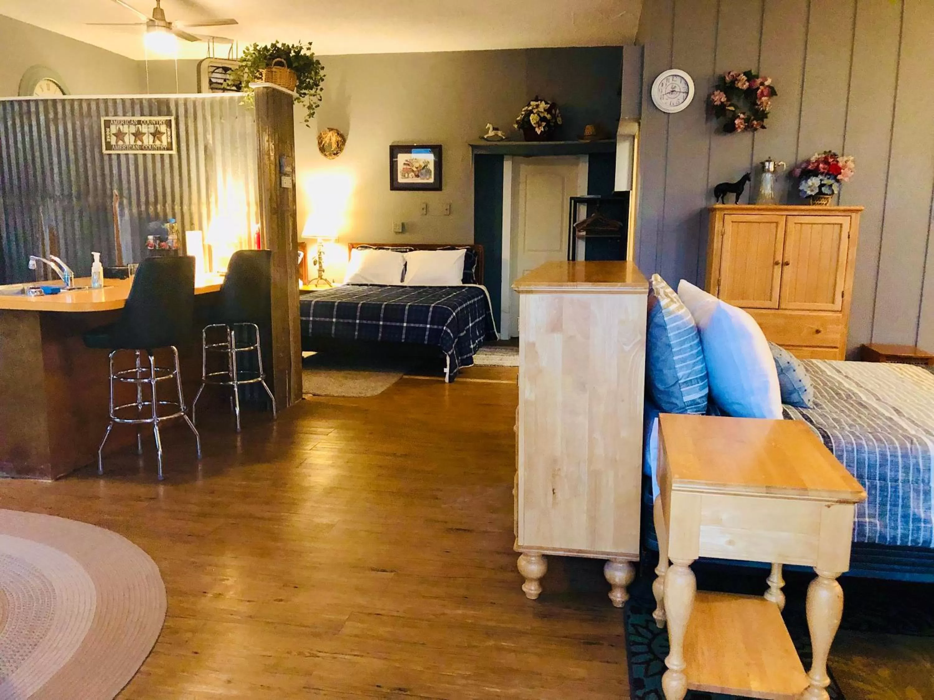 Seating Area in Salmon River Inn