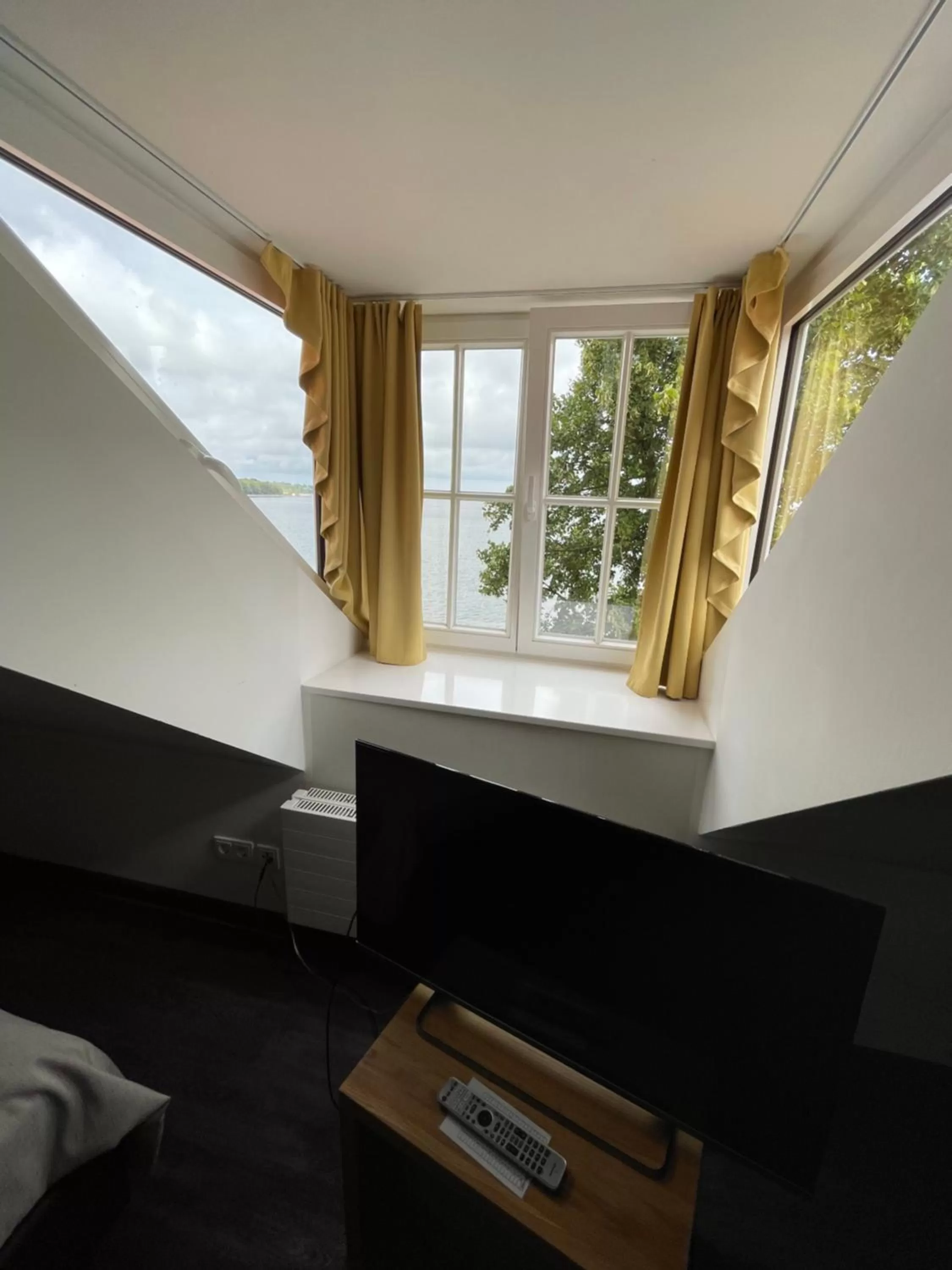 View (from property/room), Bed in Hotel Hafenresidenz Stralsund