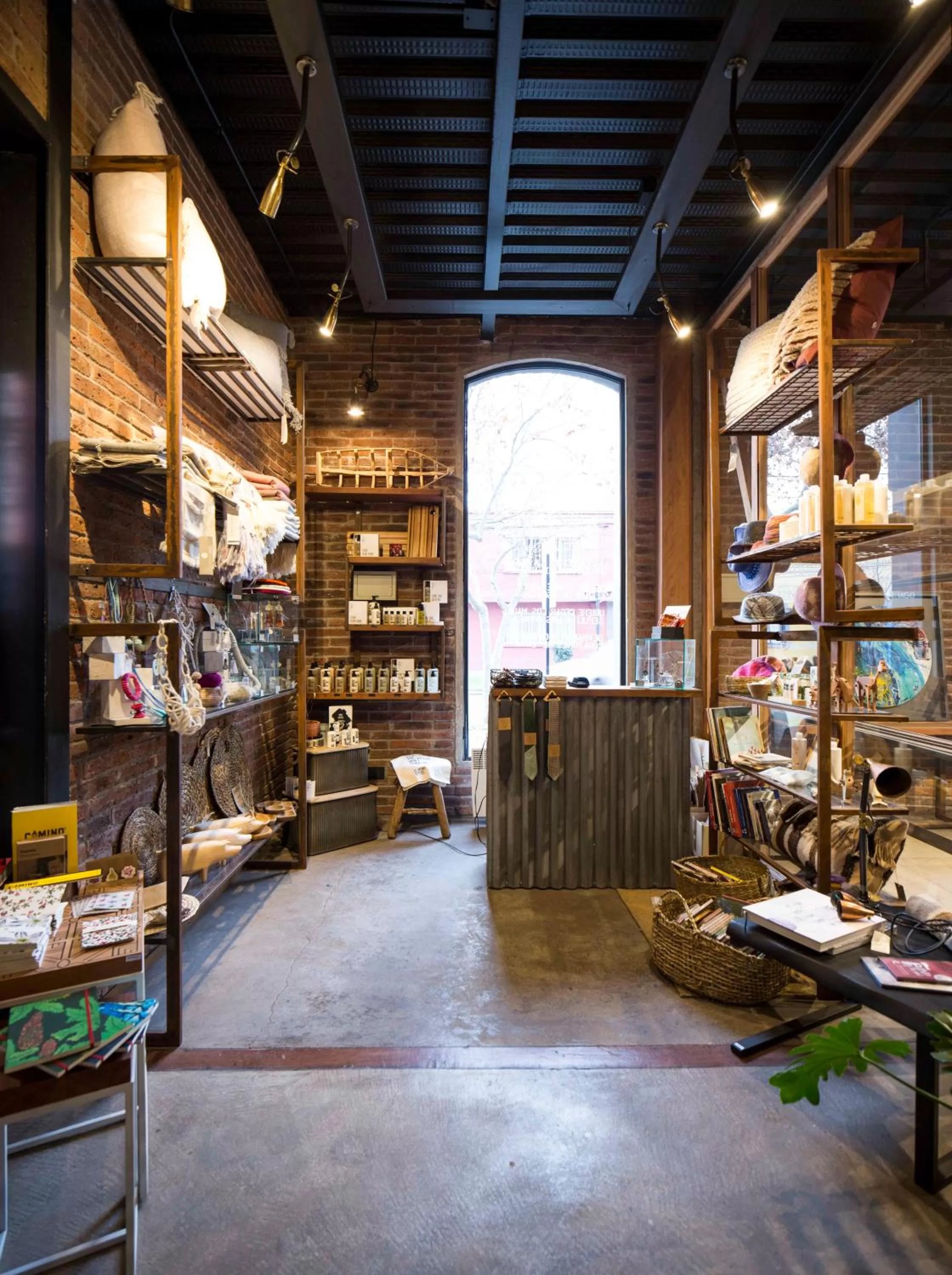 Supermarket/Shops in Maison Italia 1029