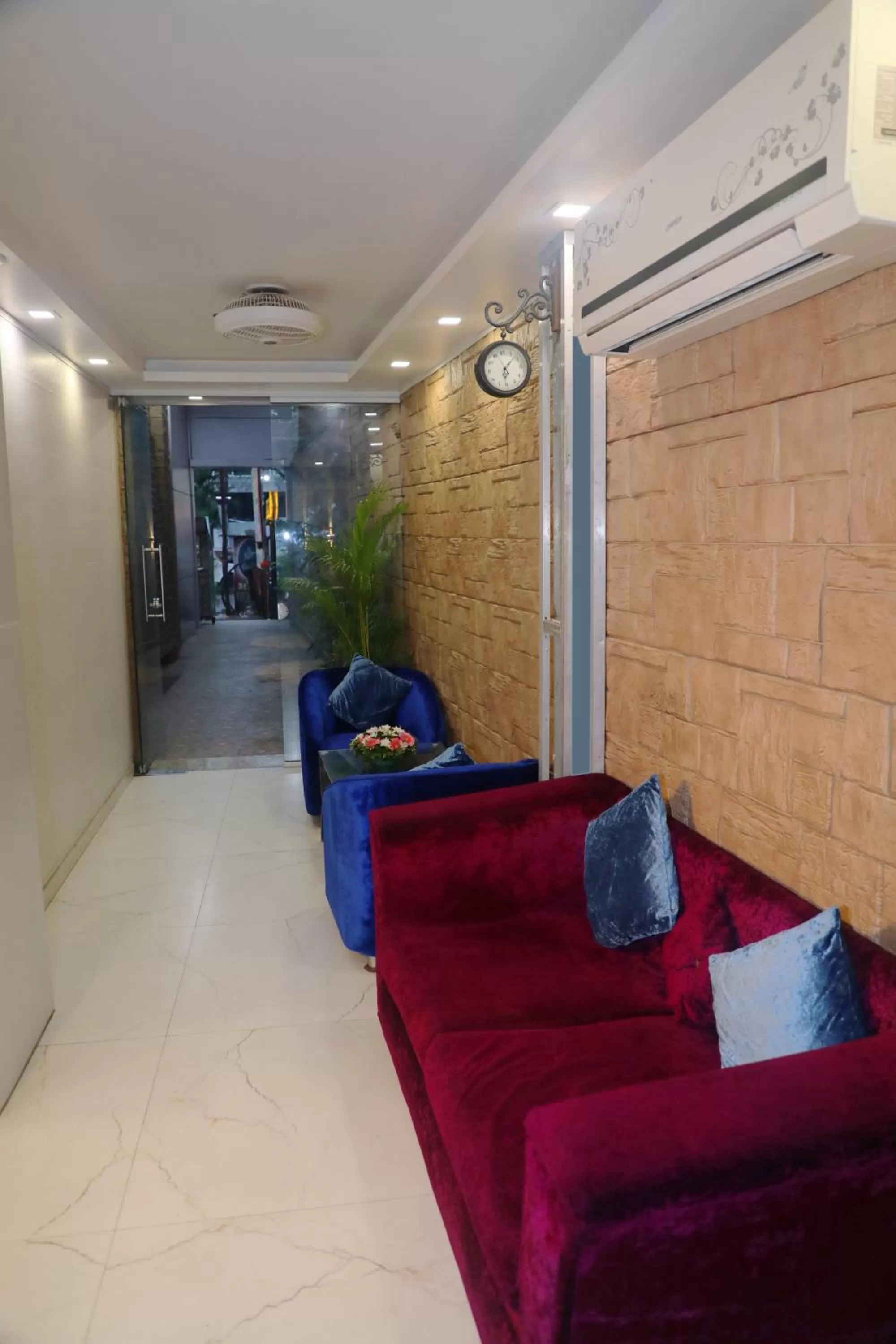 Lobby or reception, Seating Area in Hotel Planet Four