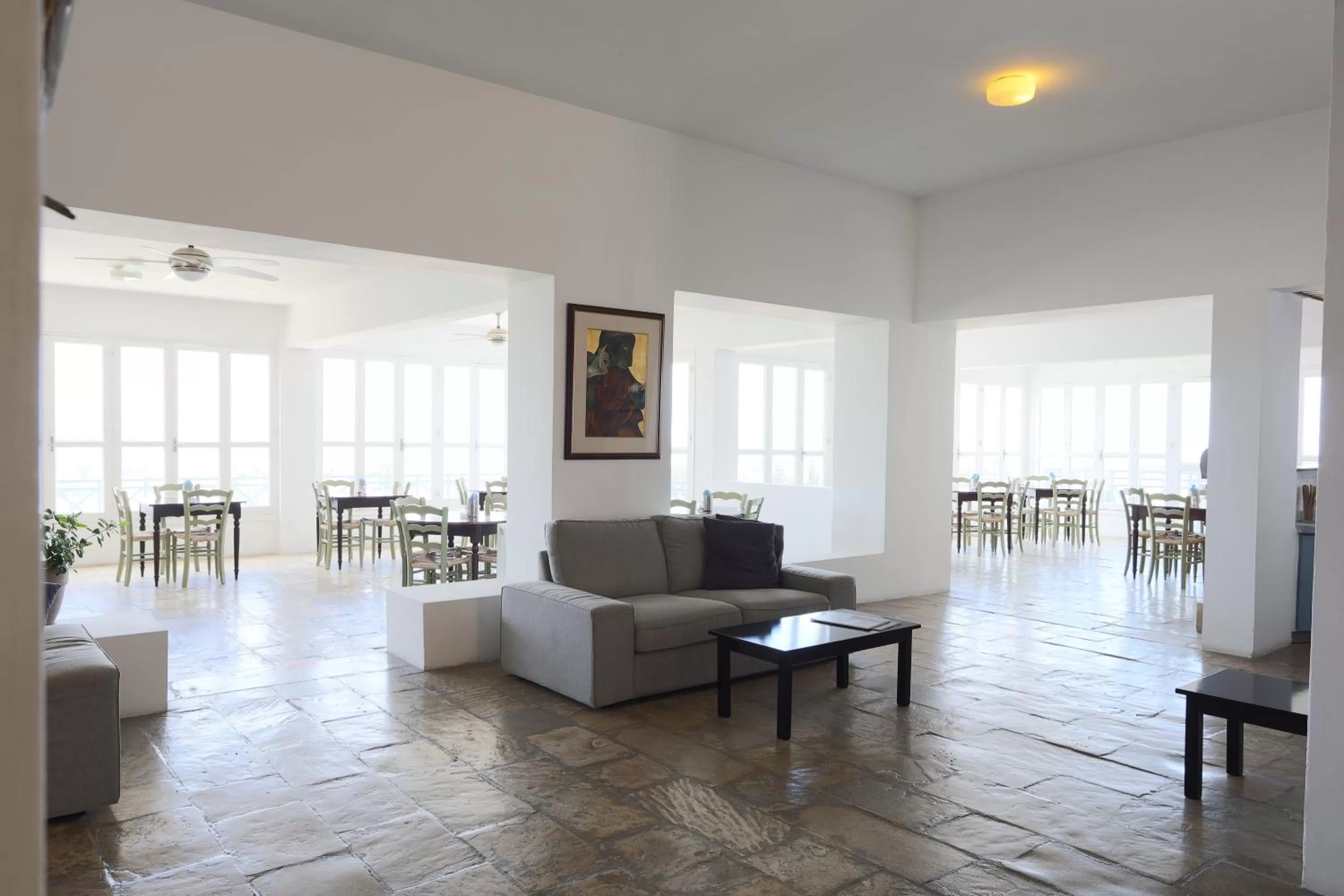 Restaurant/places to eat in Axiothea Hotel