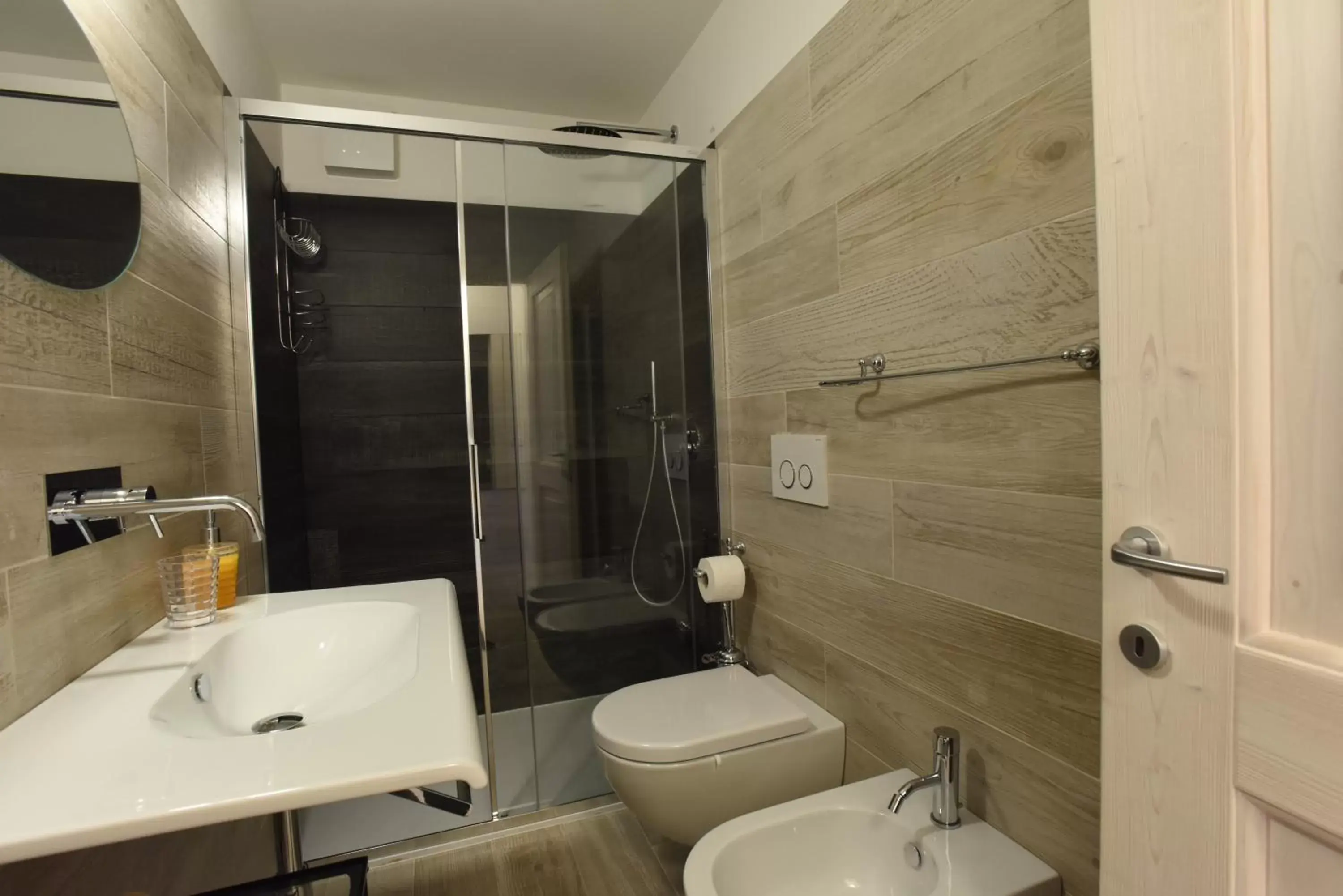 Deluxe Room (2 Adults + 1 Child) in B&B Magiré Deluxe Room (2 Adults + 1 Child) in B&B Magiré