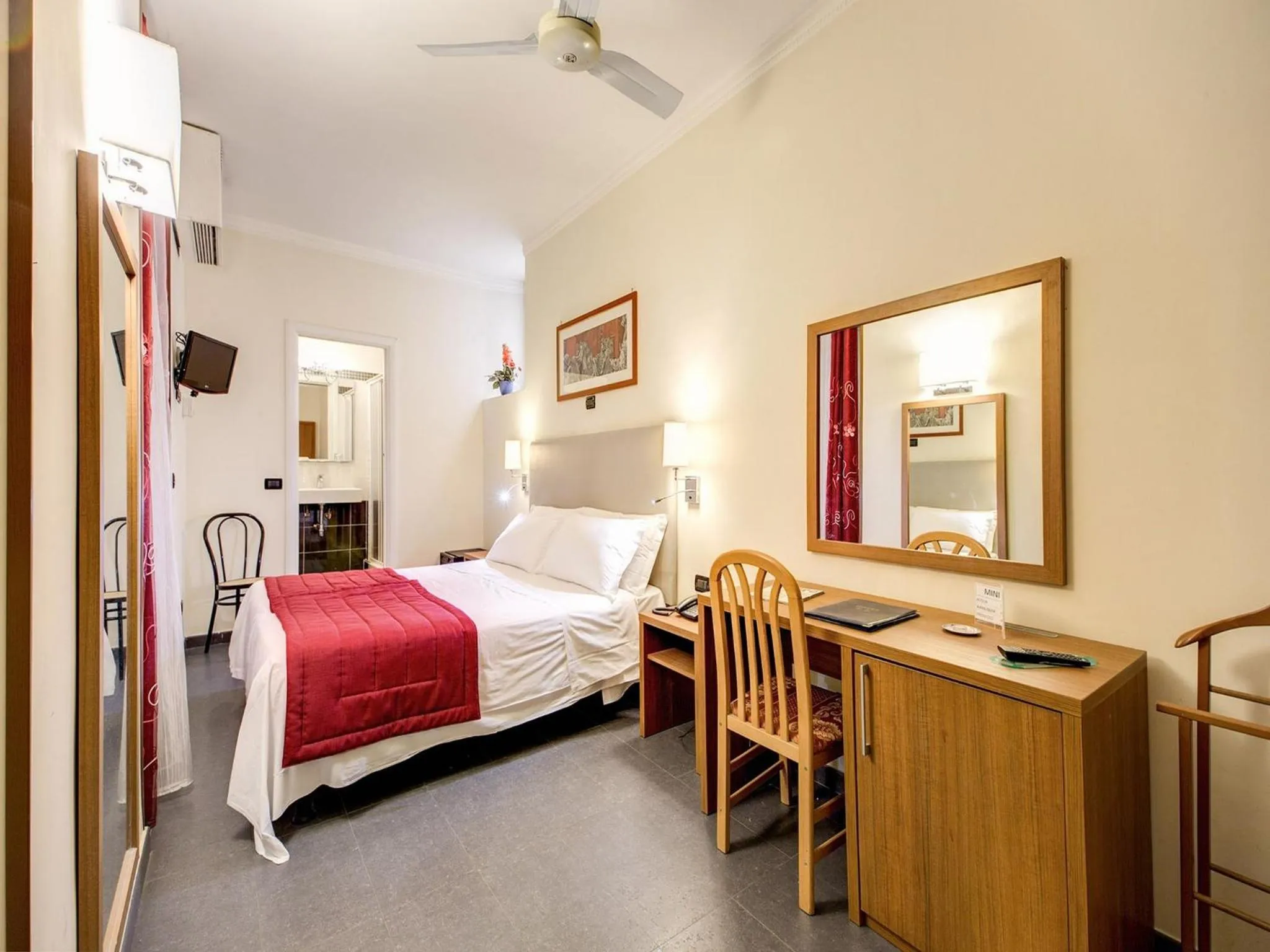 Bedroom, Bed in Hotel Giotto Flavia