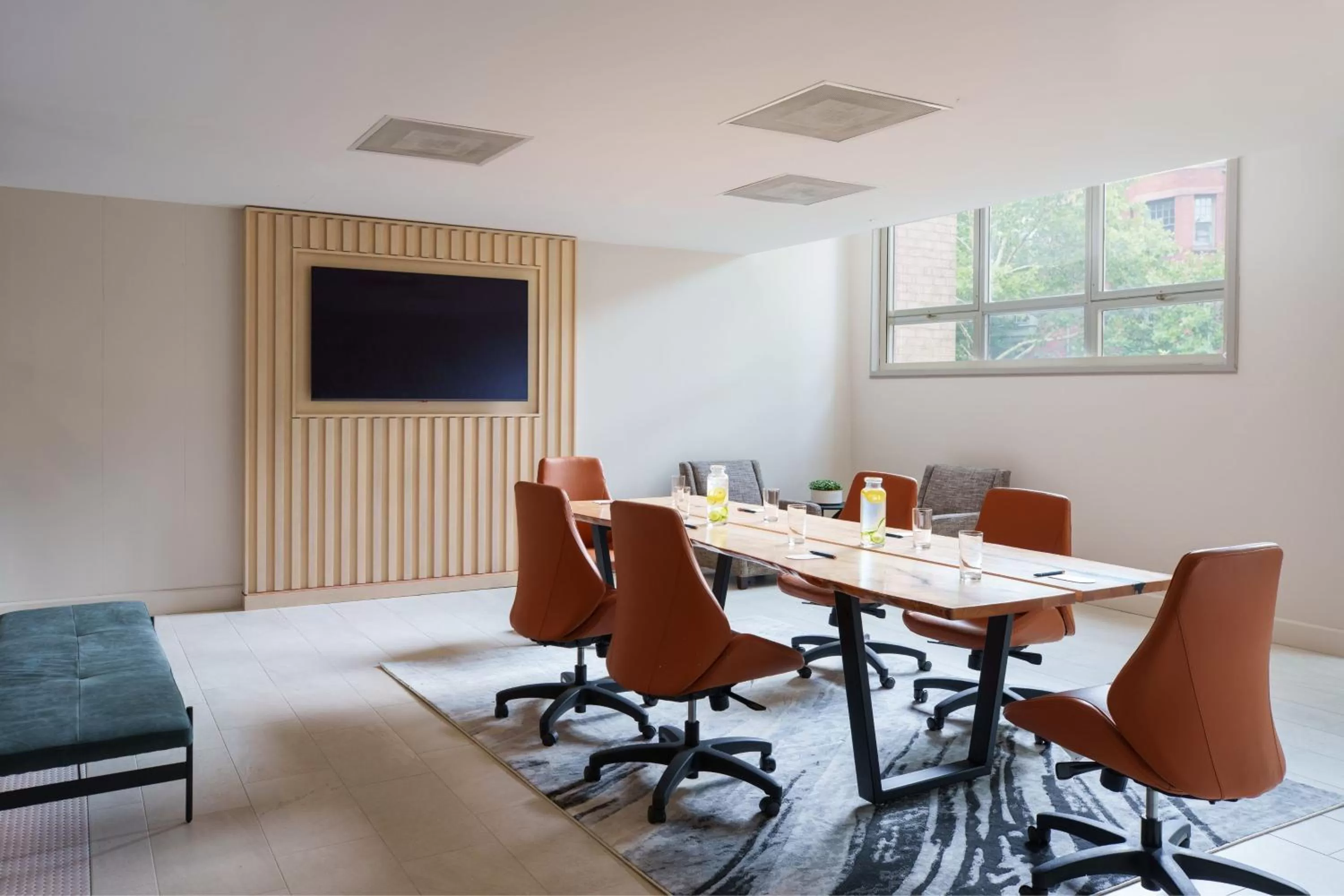 Meeting/conference room in The Ven at Embassy Row, Washington, D.C., a Tribute Portfolio Hotel