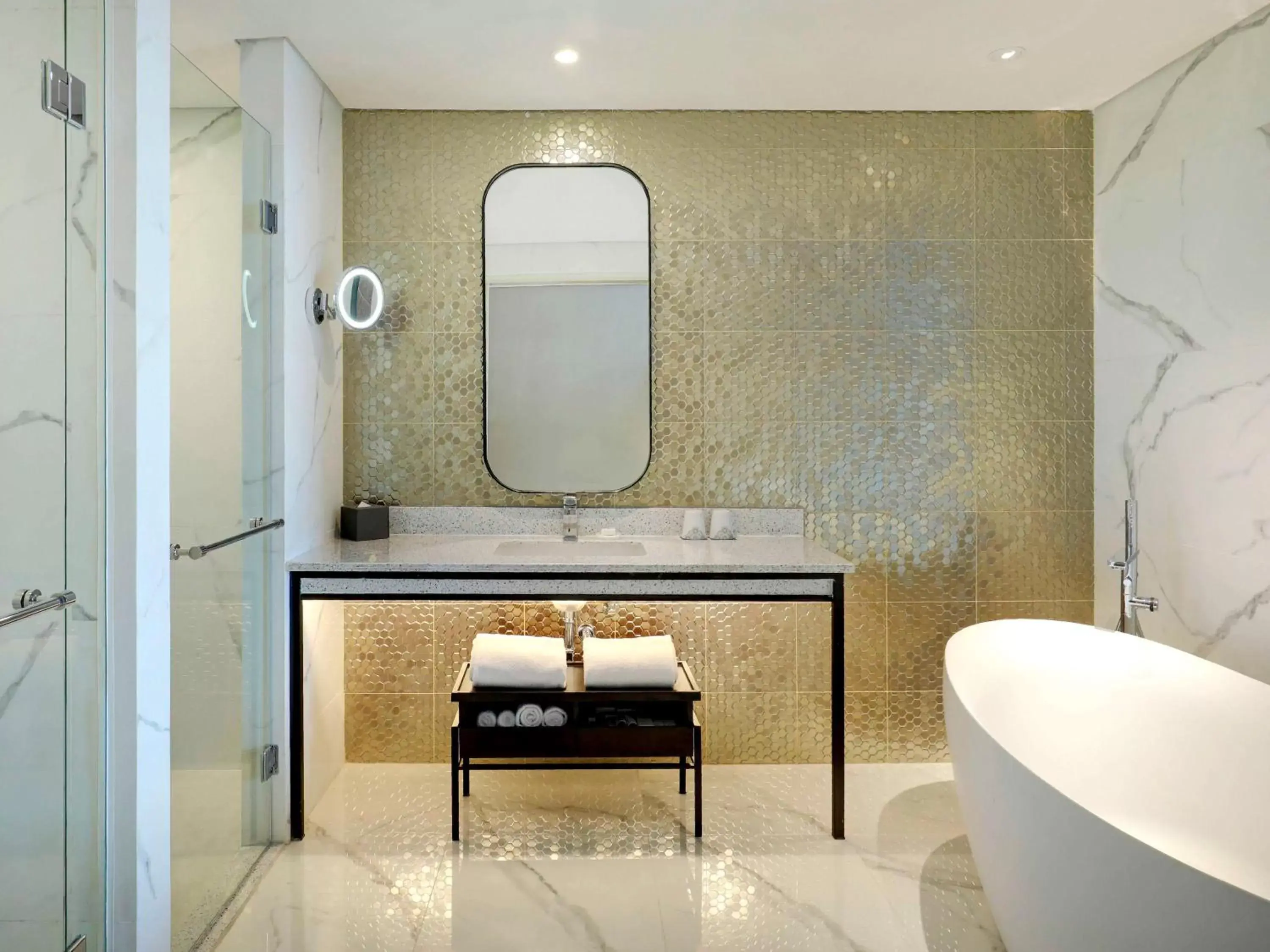 Deluxe King Suite in Movenpick Surabaya City Deluxe King Suite in Movenpick Surabaya City