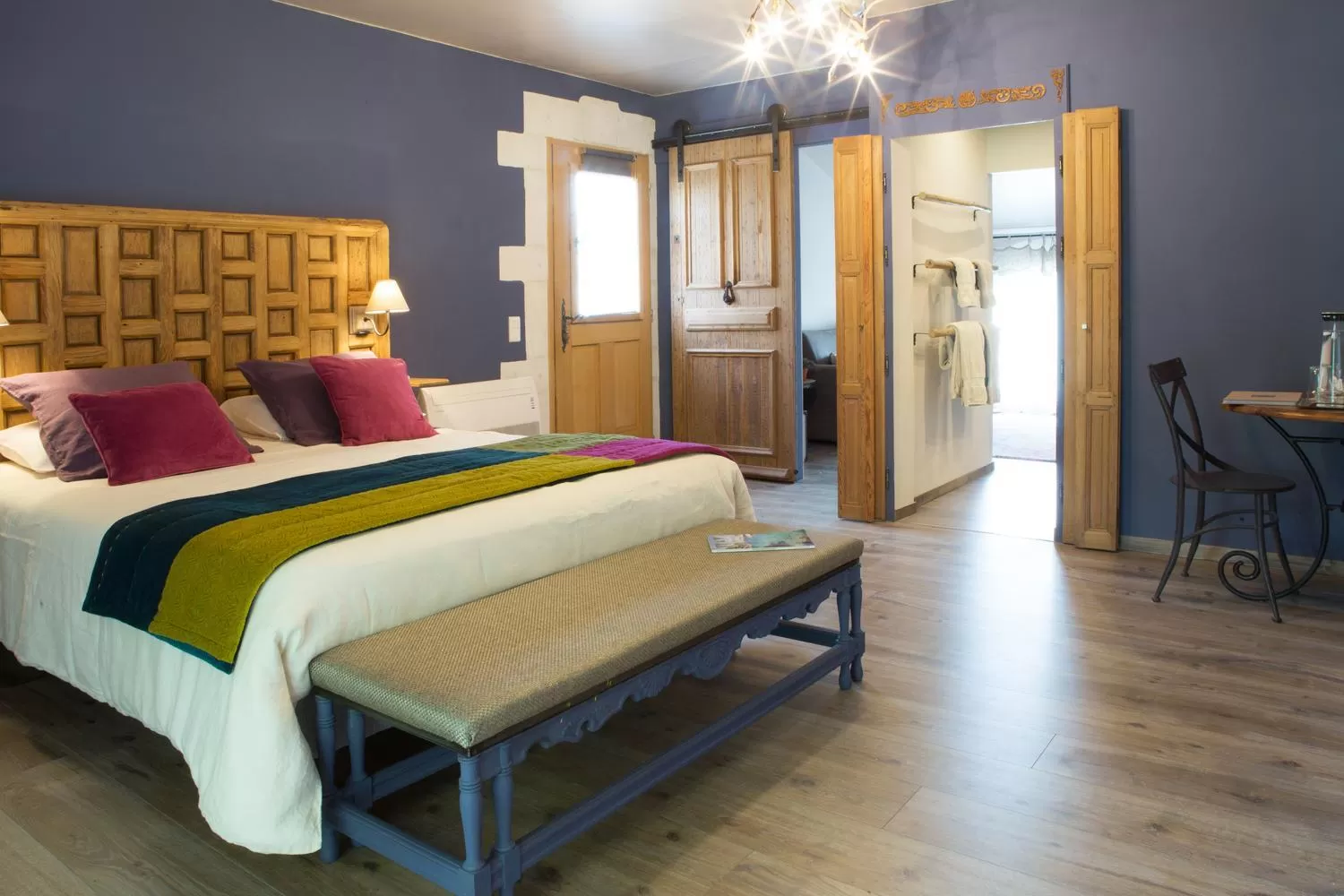 Bedroom in Sous les Platanes B&B