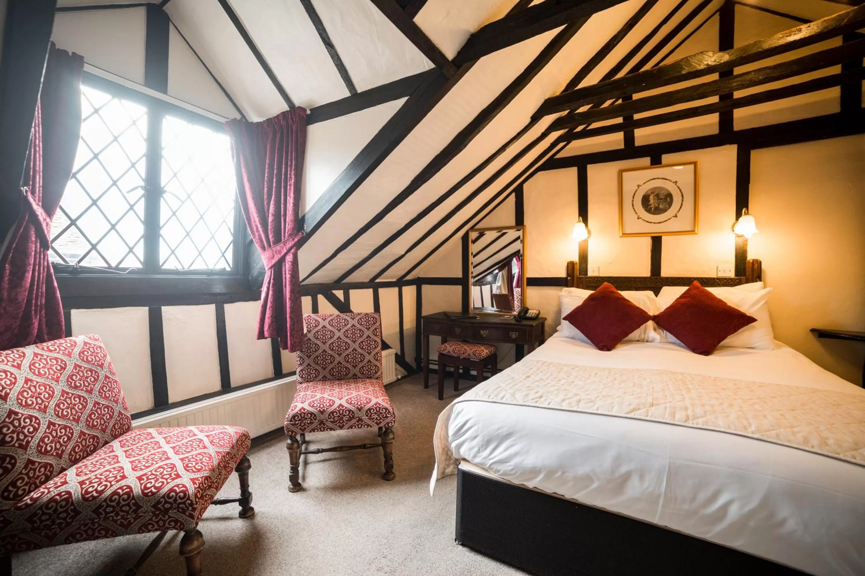 Bed in Mermaid Inn