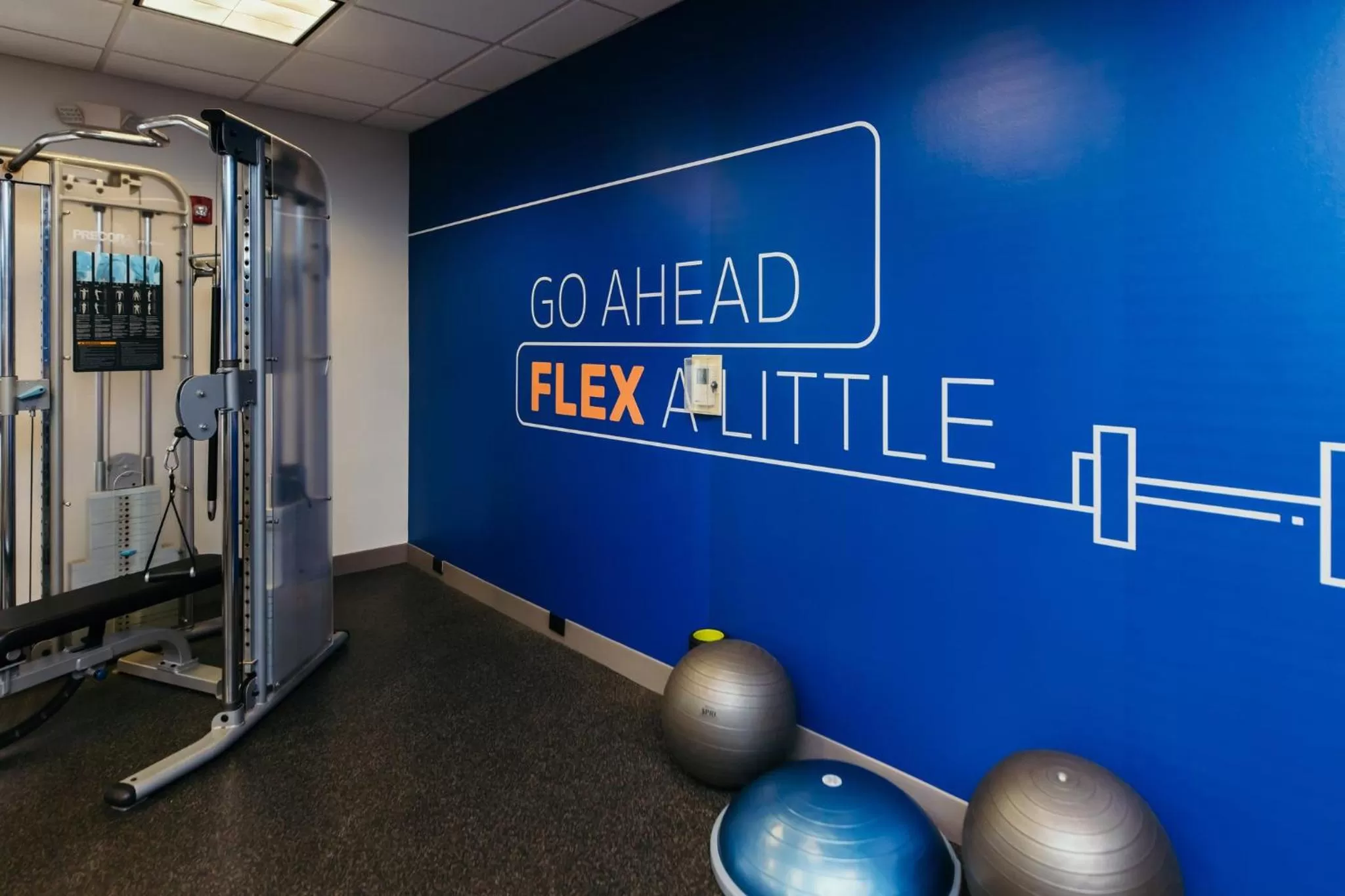 Fitness centre/facilities in Holiday Inn Express and Suites Urbandale Des Moines by IHG