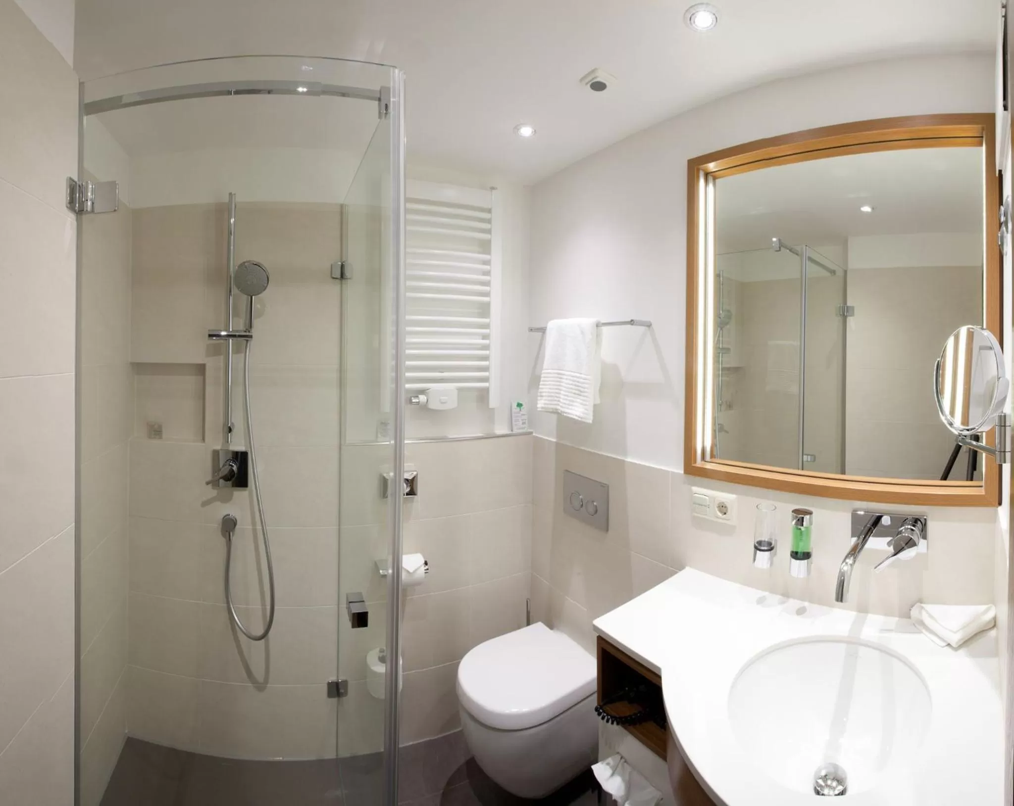 Shower in Hotel Hachinger Hof