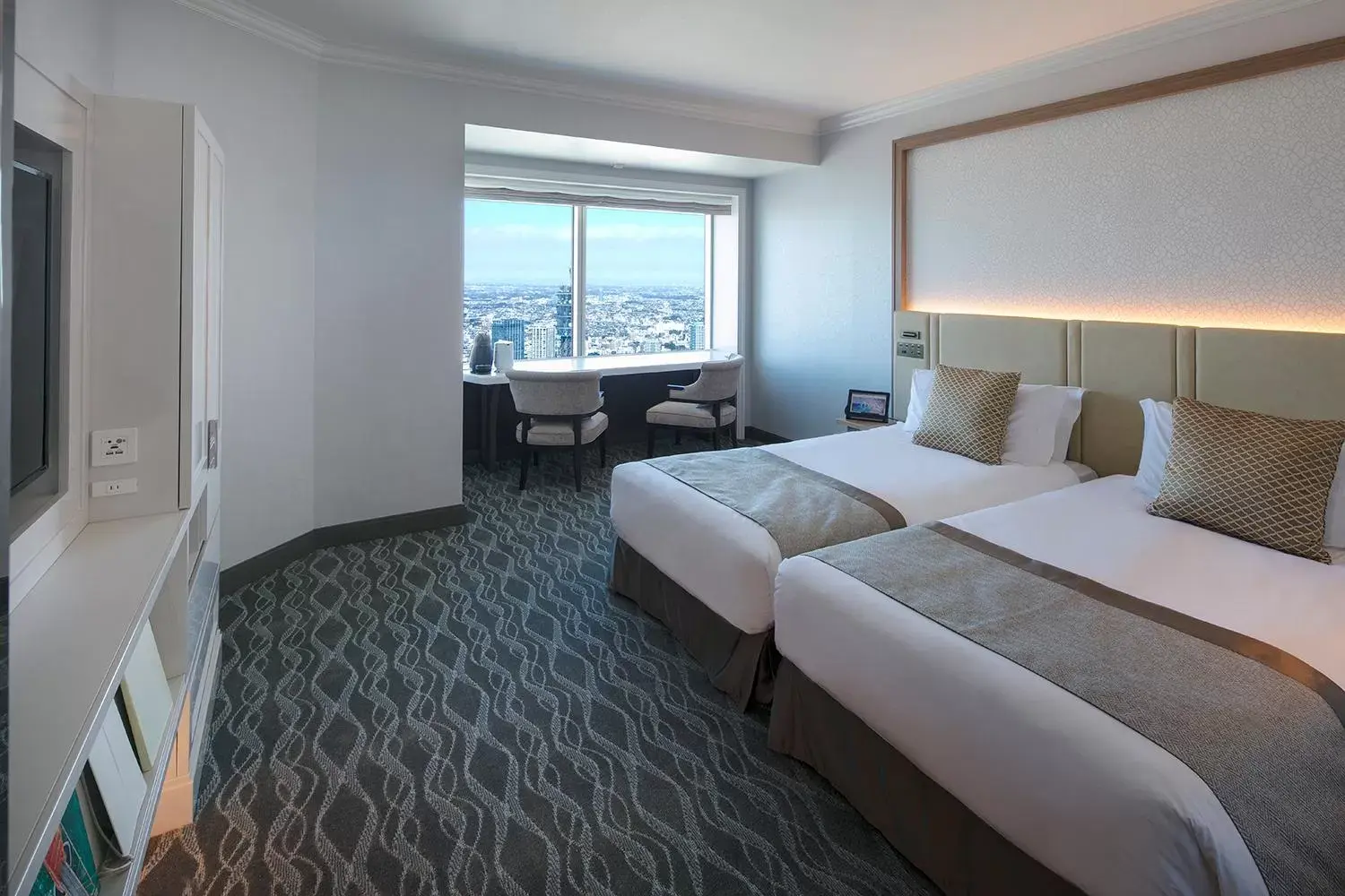 Sky Resort Floor Atelier Comfort Twin Room with City View - single occupancy in Yokohama Royal Park Hotel Sky Resort Floor Atelier Comfort Twin Room with City View - single occupancy in Yokohama Royal Park Hotel