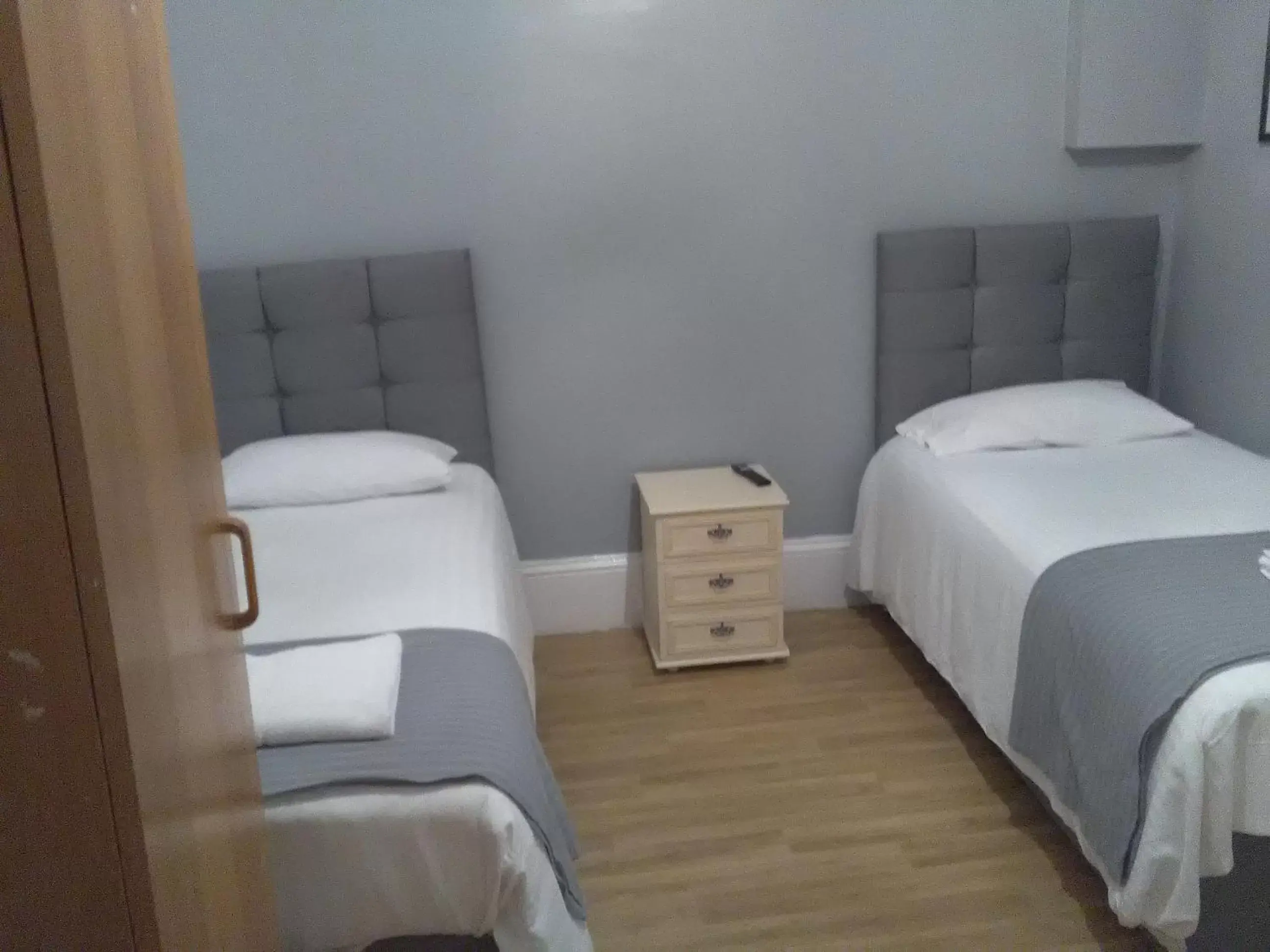 Standard Twin Room with Shared Bathroom in Newcastle West Hotel & Bar Standard Twin Room with Shared Bathroom in Newcastle West Hotel & Bar