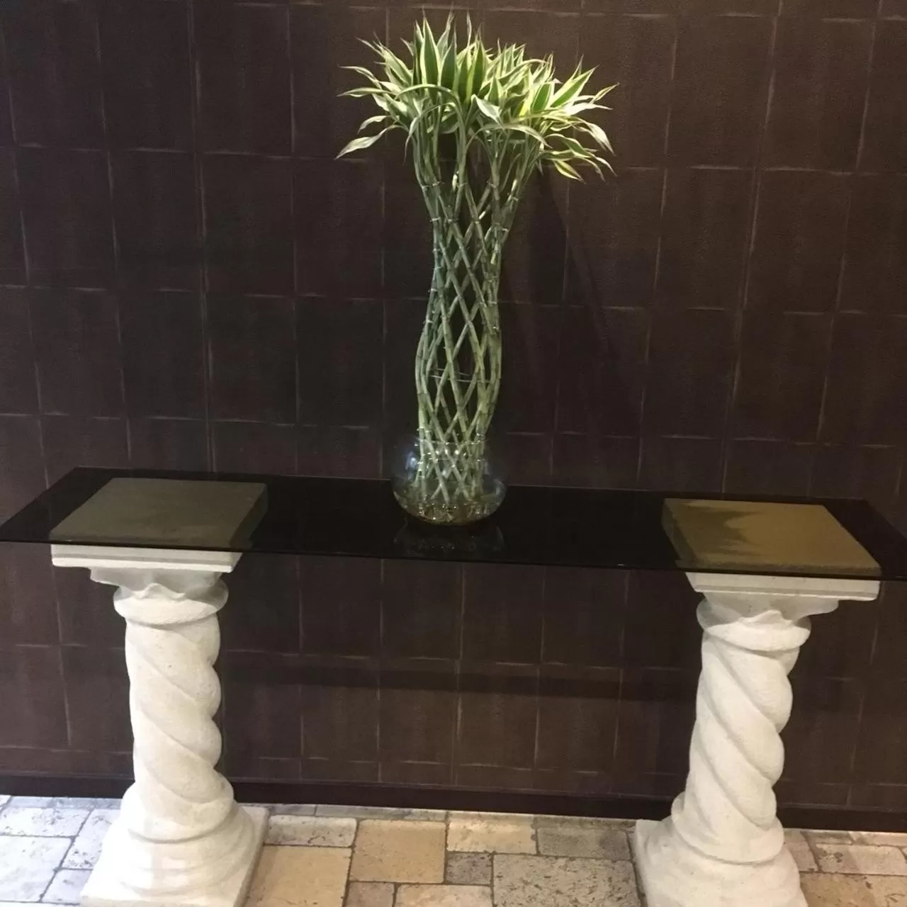 Decorative detail, Bathroom in Suites Parque Real