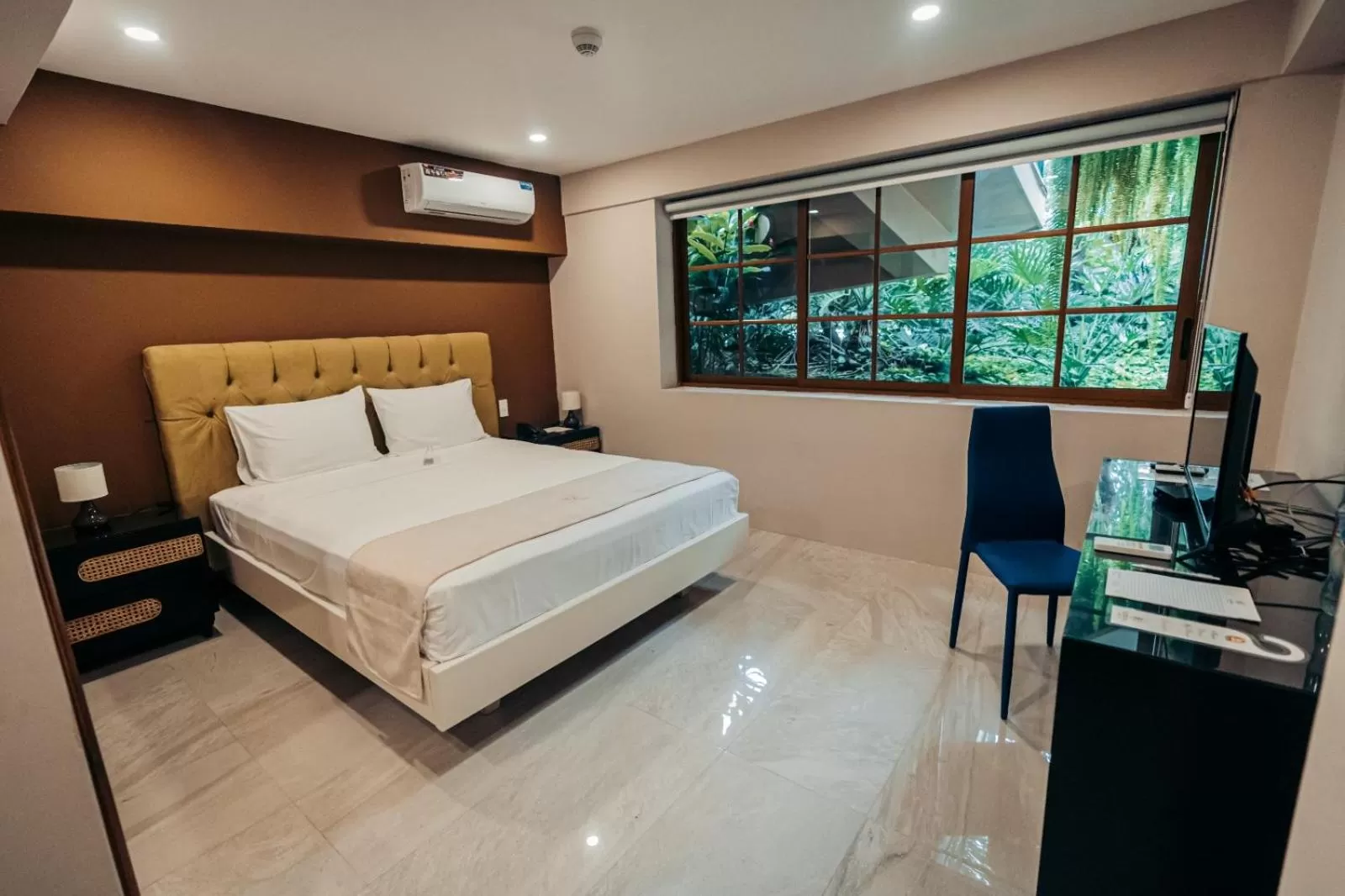 Bed in Luxva Hotel Boutique