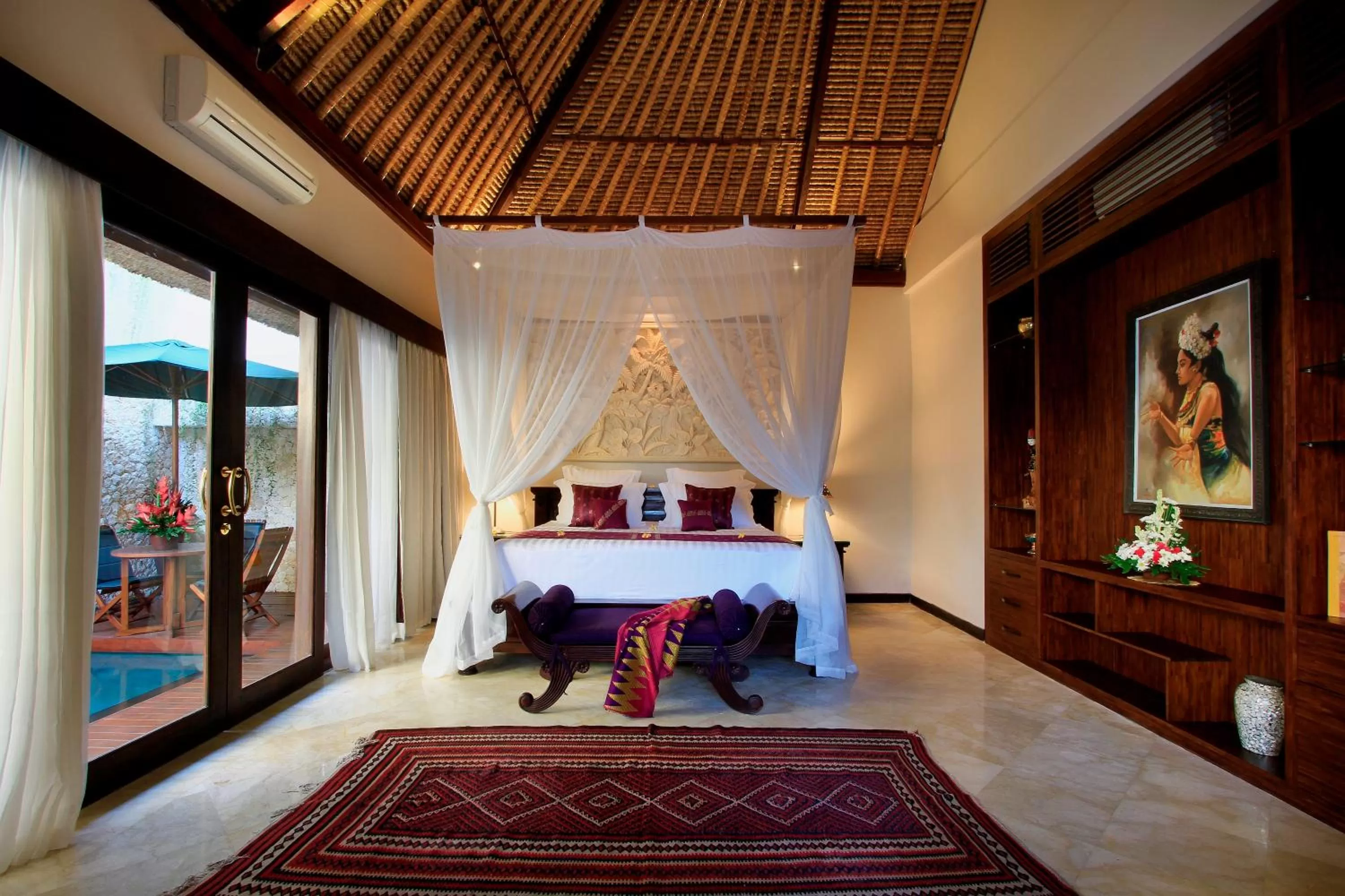 Decorative detail, Bed in Manzelejepun Villa & Pavilion