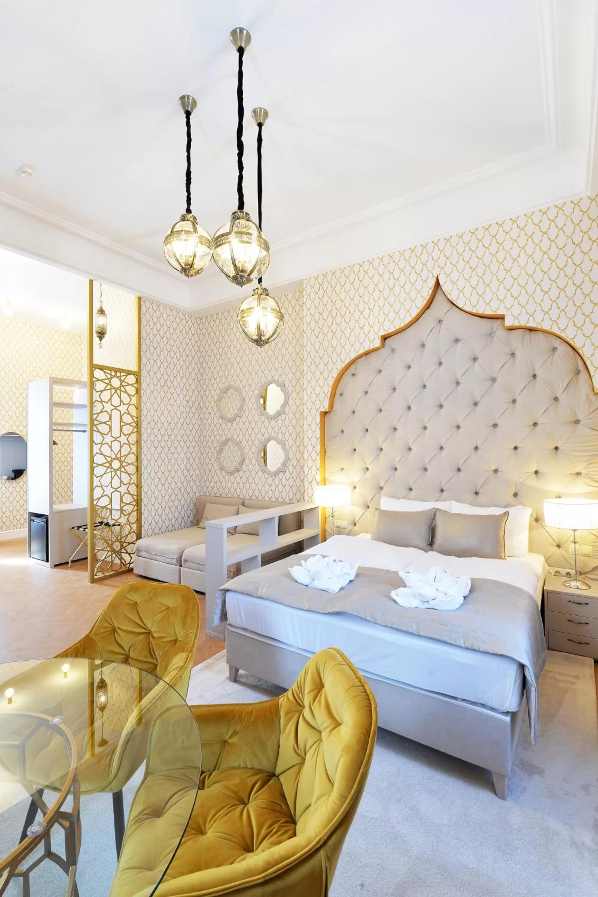 Photo of the whole room in 1552 Boutique Hotel