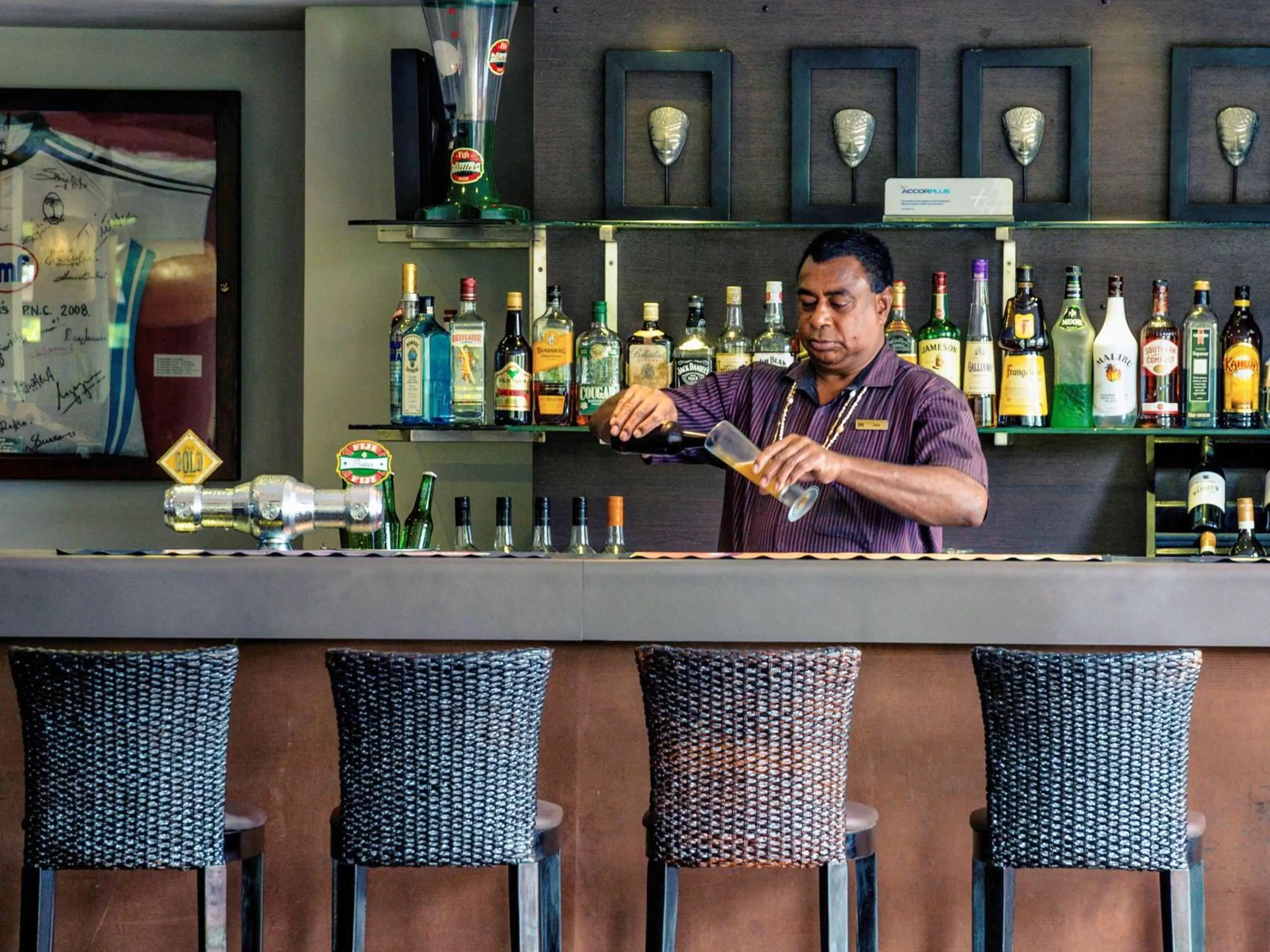 Lounge or bar in Mercure Nadi