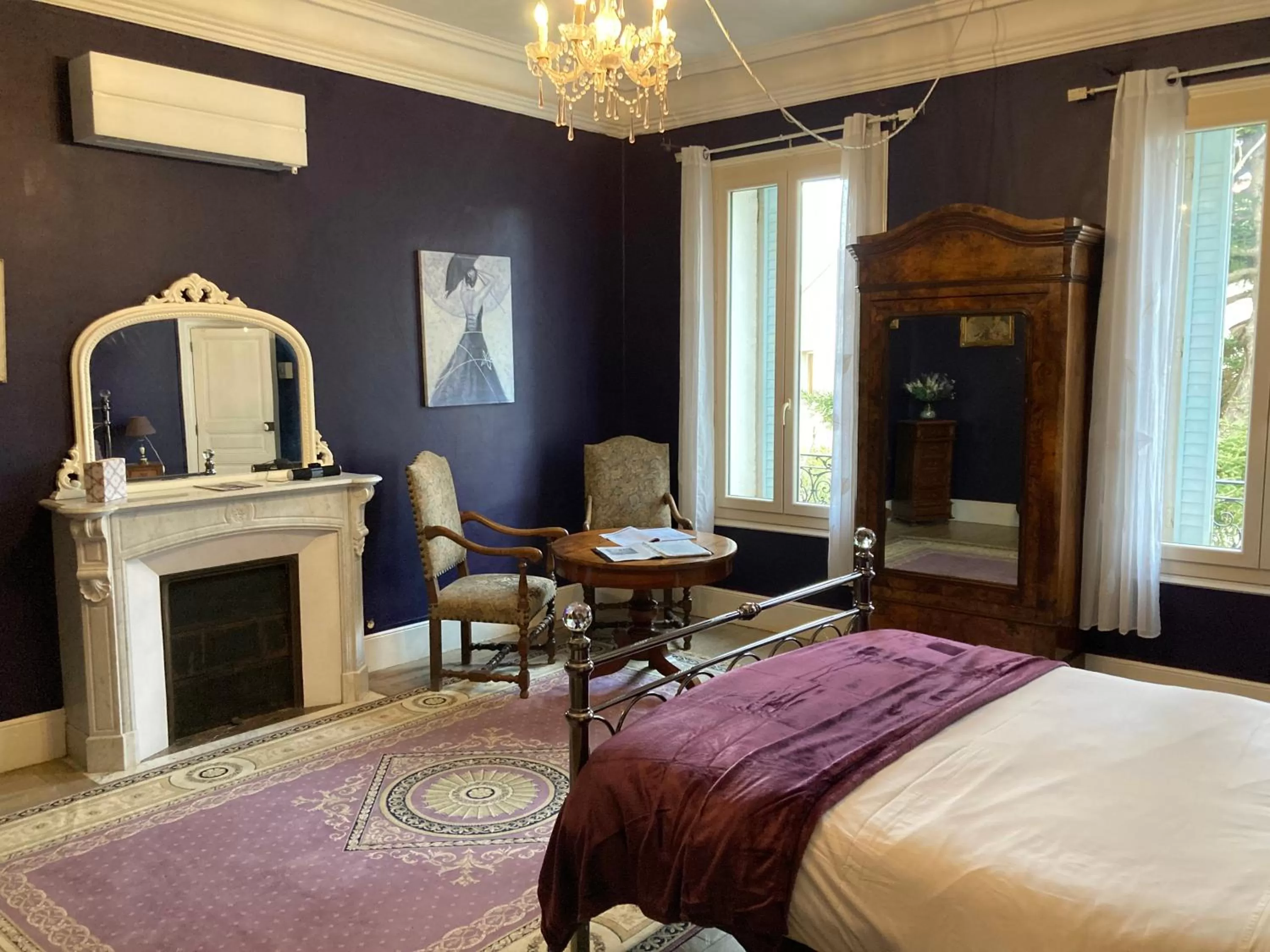 Bedroom, Bed in La Villa Celine