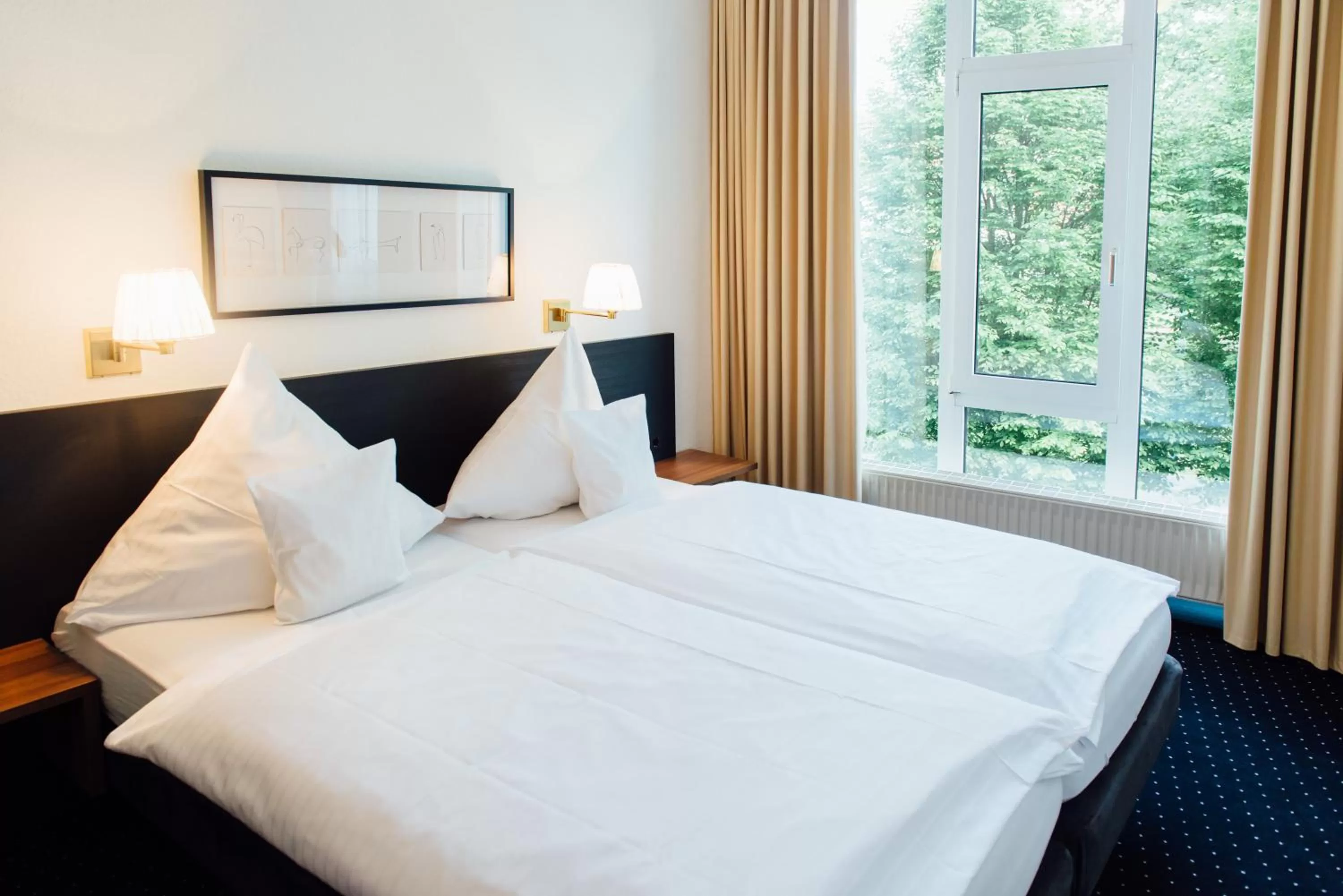Photo of the whole room, Bed in Parkhotel Cloppenburg