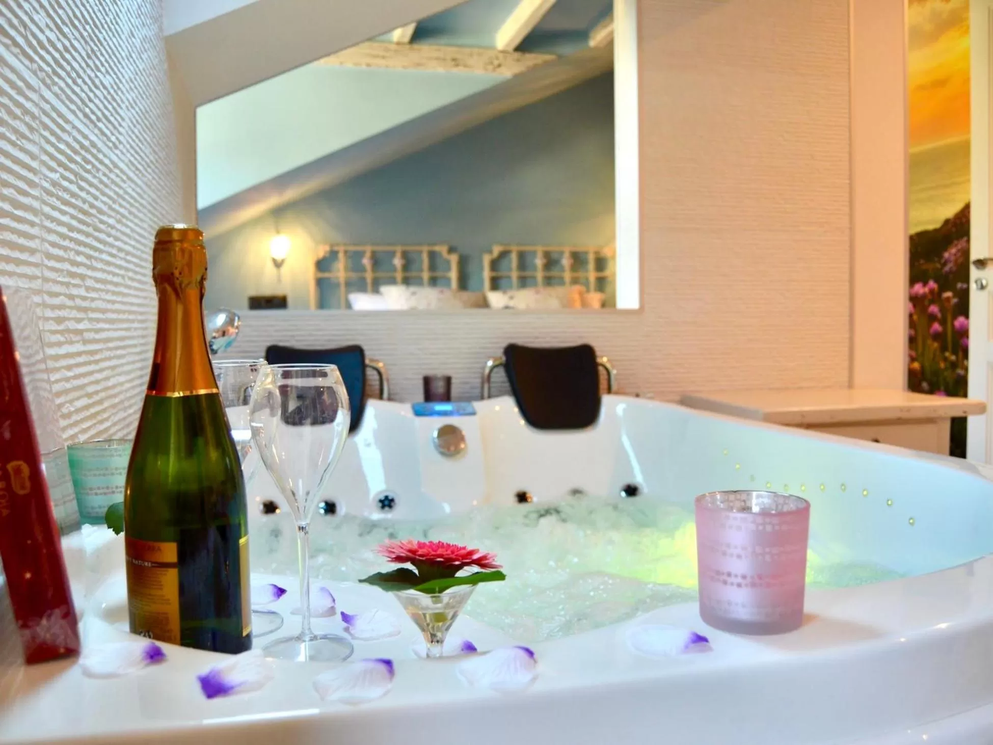 Decorative detail in Akla Suites con Jacuzzi Santillana