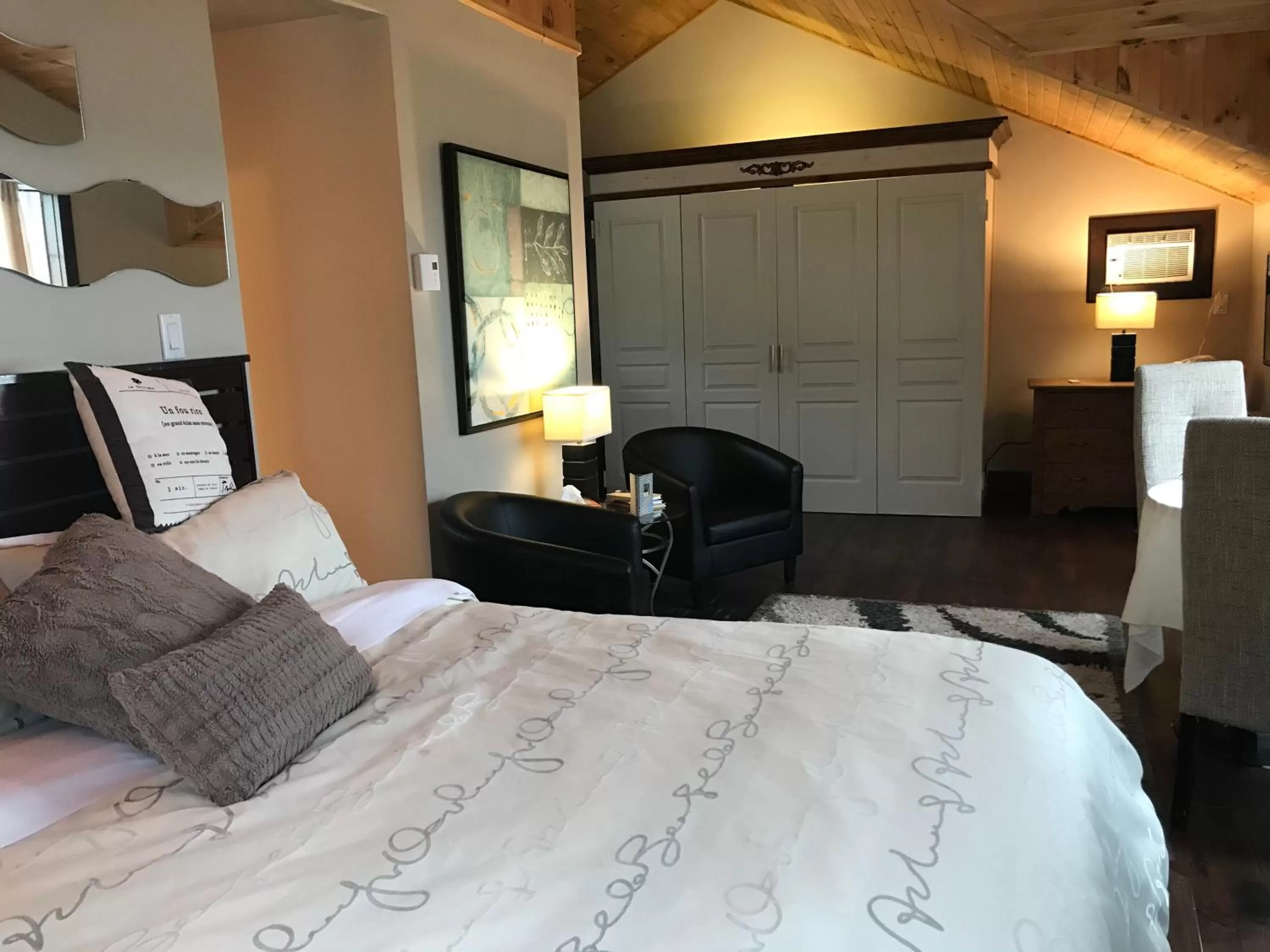 Bed in Domaine de la Baie, Les Suites