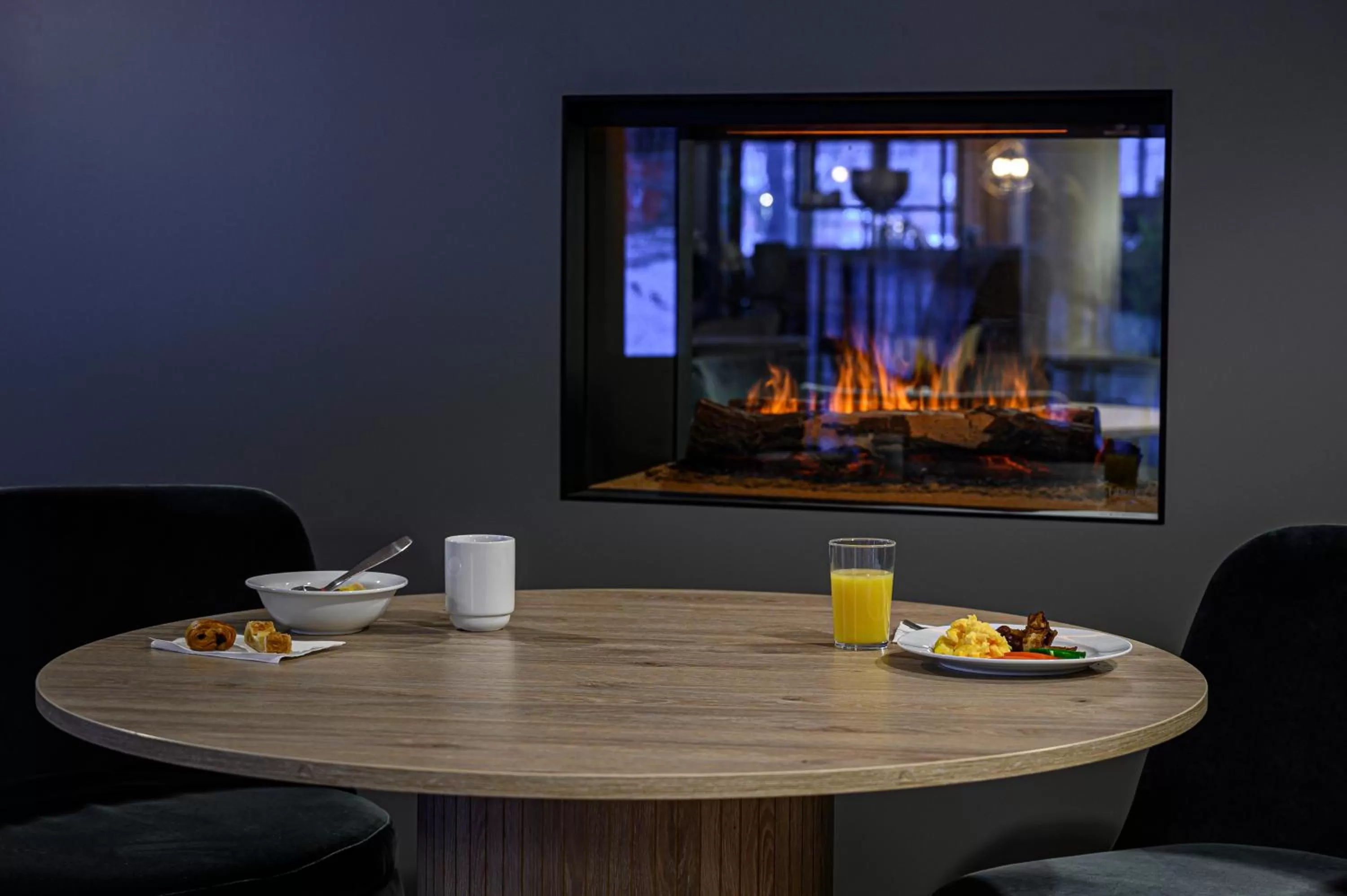 Restaurant/places to eat in Anker Hotel