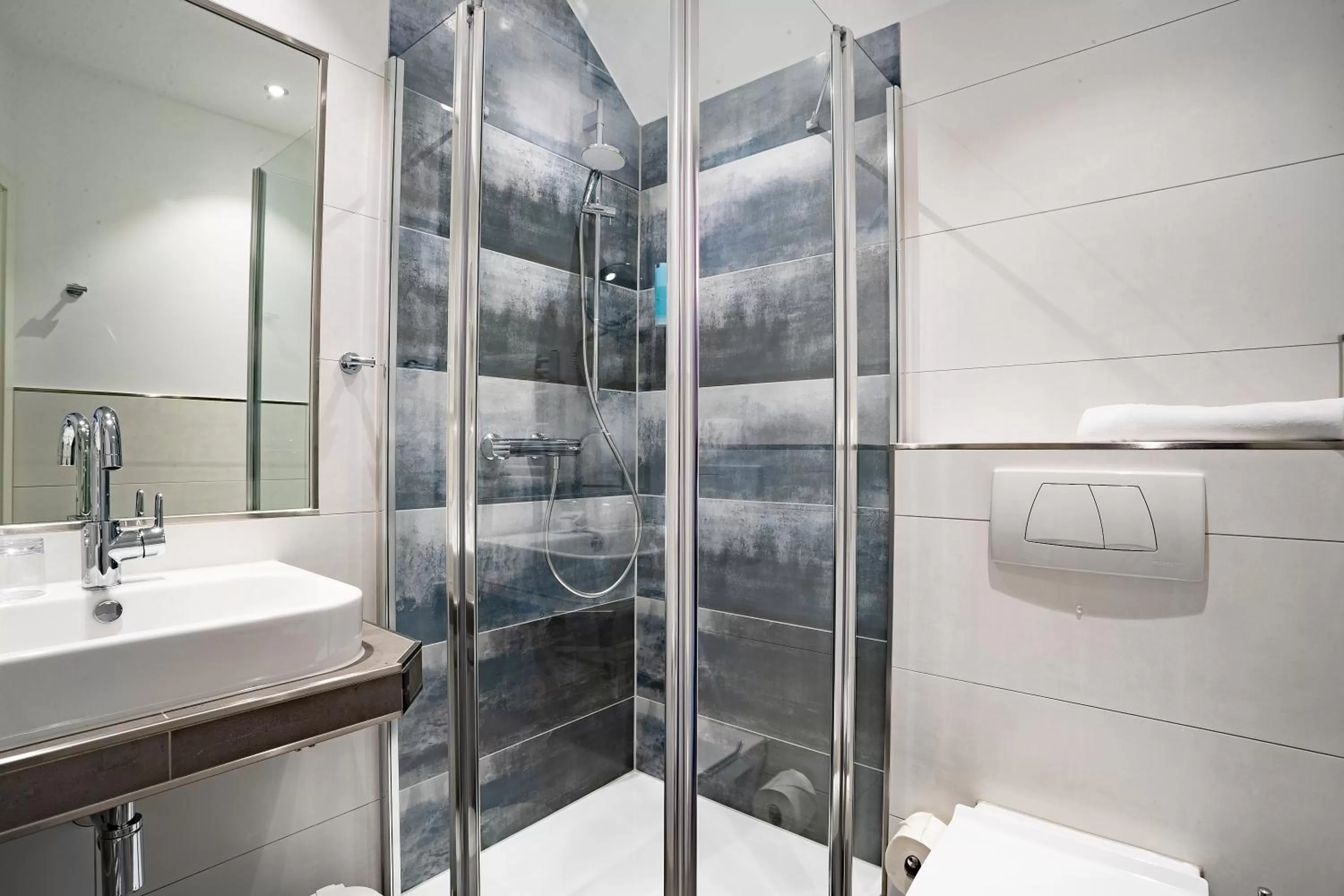 Bathroom in Hotel Regina Maris