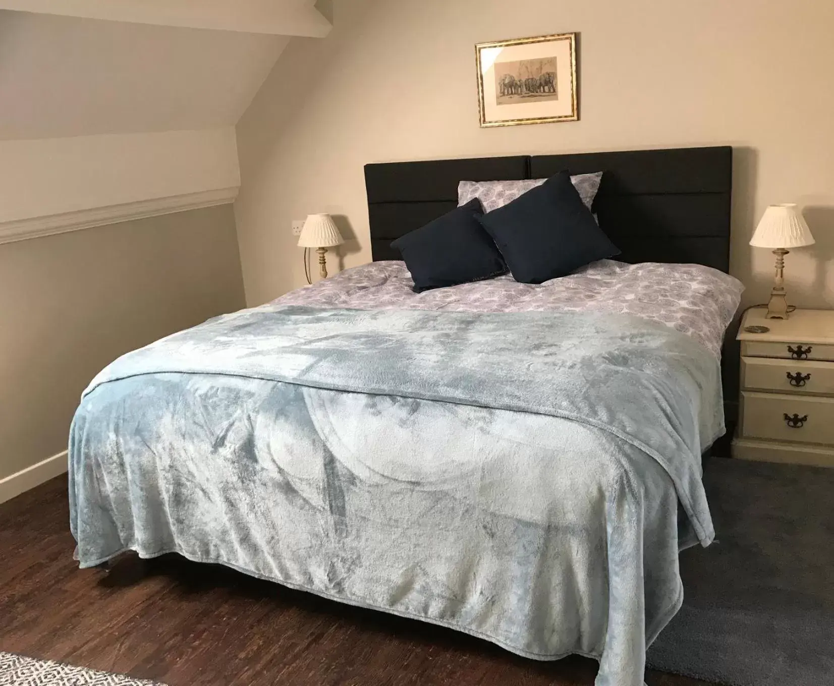 Double or Twin Room with Private Bathroom - single occupancy in The Old School House Double or Twin Room with Private Bathroom - single occupancy in The Old School House