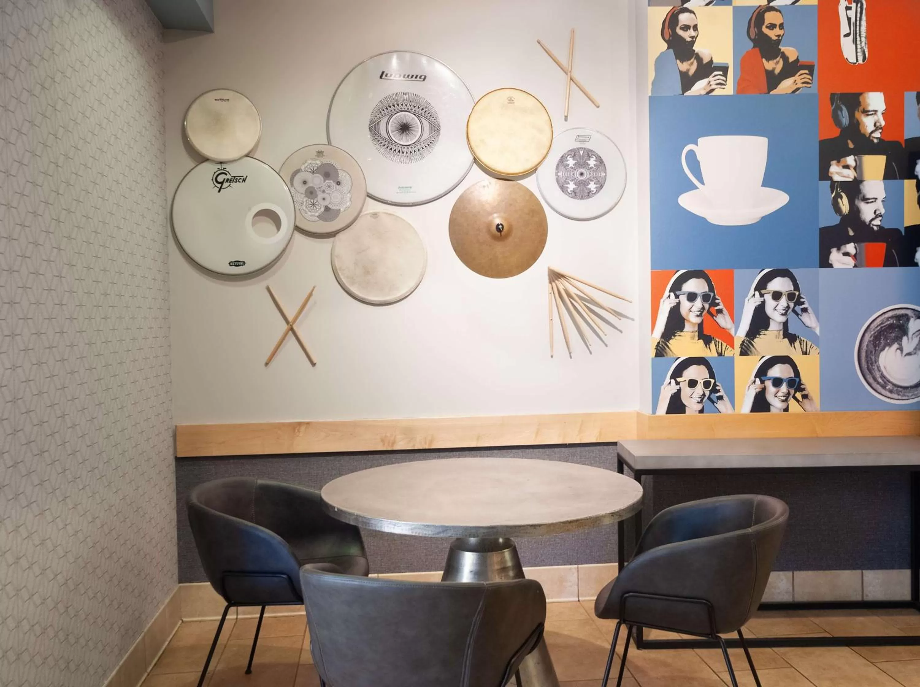 Restaurant/places to eat in DoubleTree by Hilton Hotel Cleveland Downtown - Lakeside