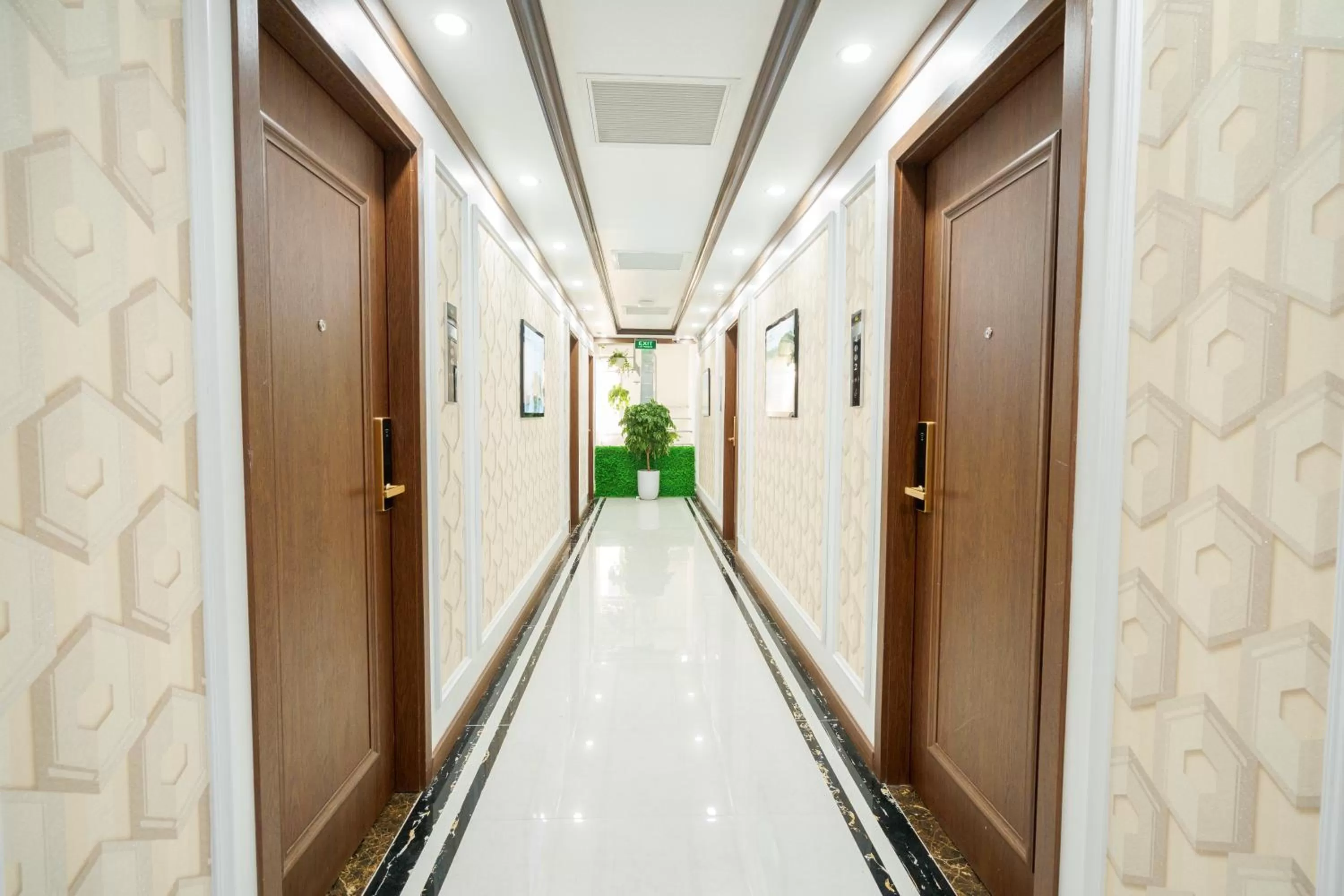 Property building in Sunland Halong Hotel and Restaurant