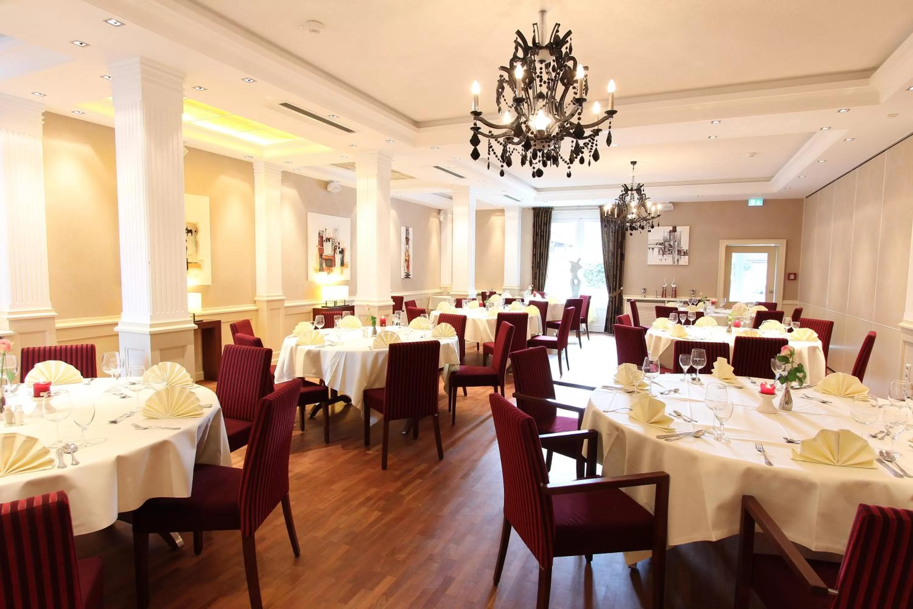 Restaurant/places to eat in Akzent Hotel Jonathan