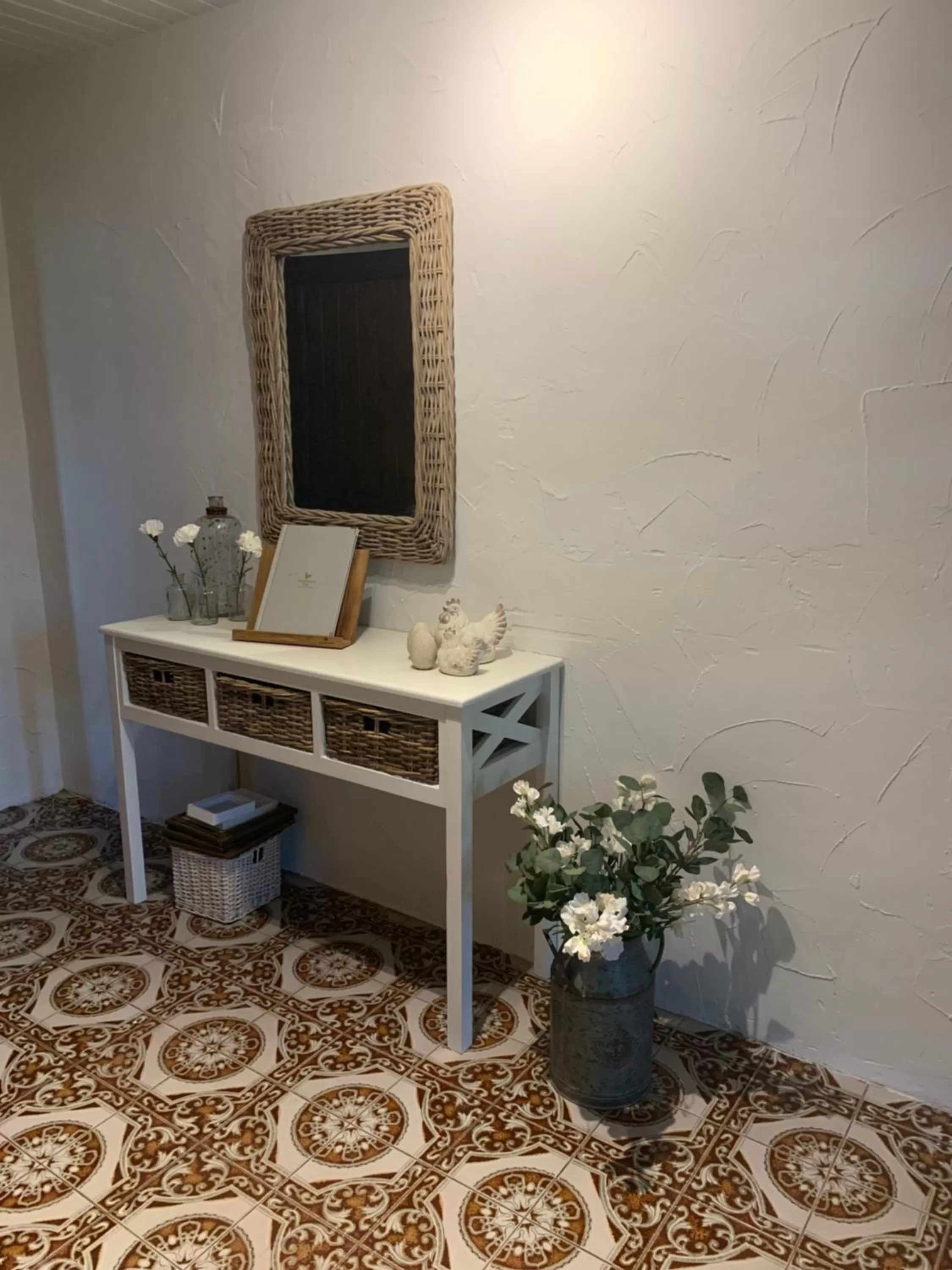 TV/Entertainment Center in B&B Dageraad