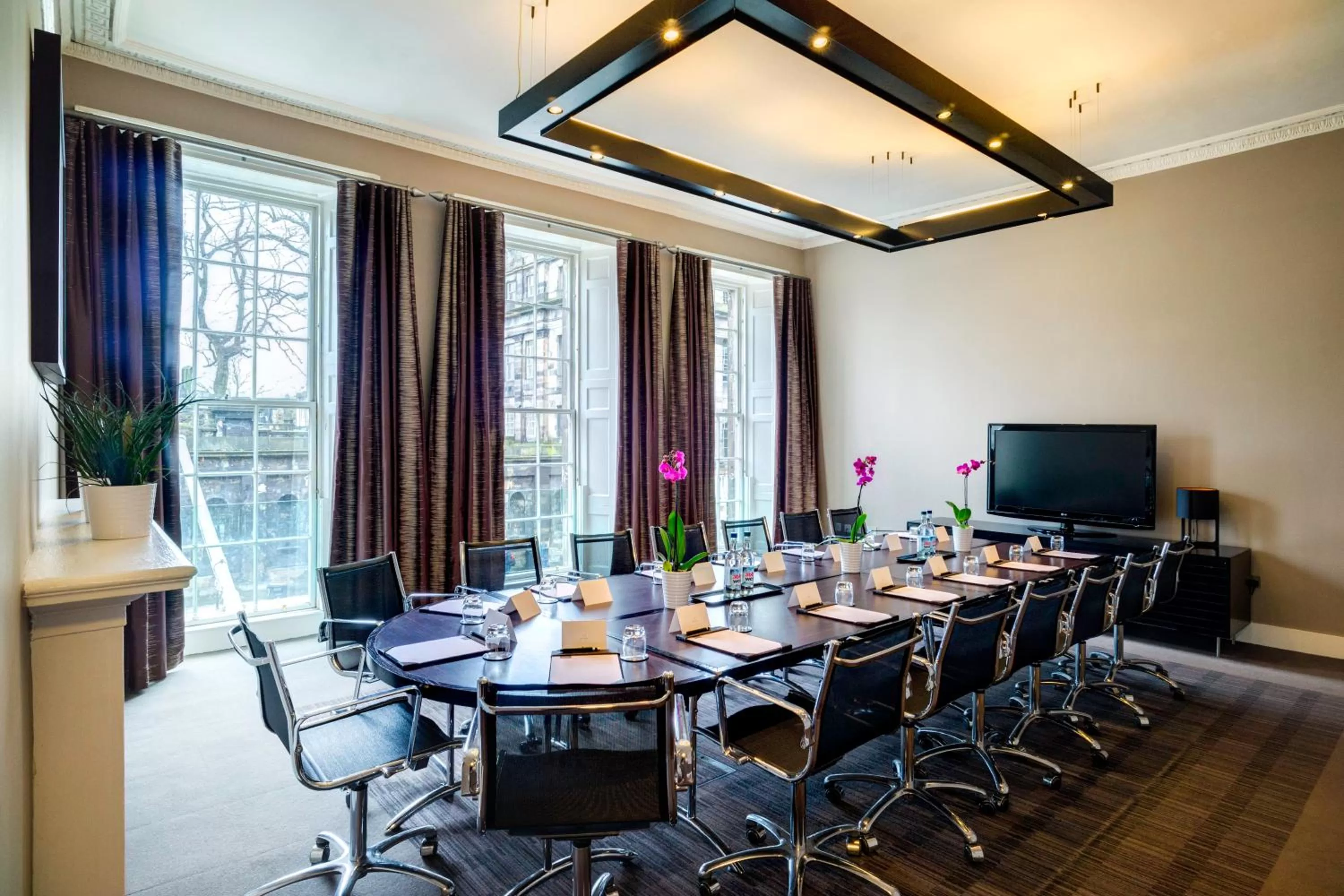 Dining area in Apex Waterloo Place Hotel