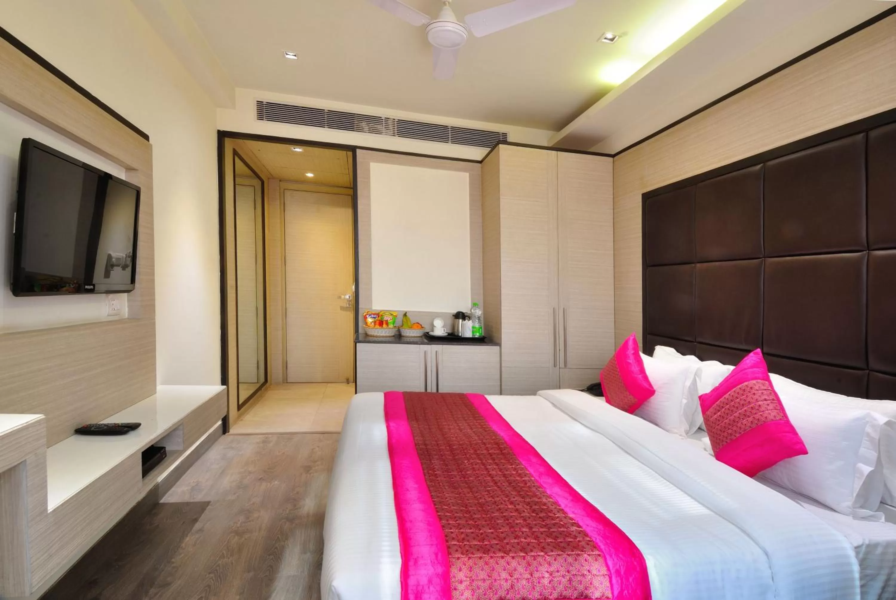 Bedroom, Bed in Hotel Royal Grand - Opposite Axis Bank East Patel Nagar