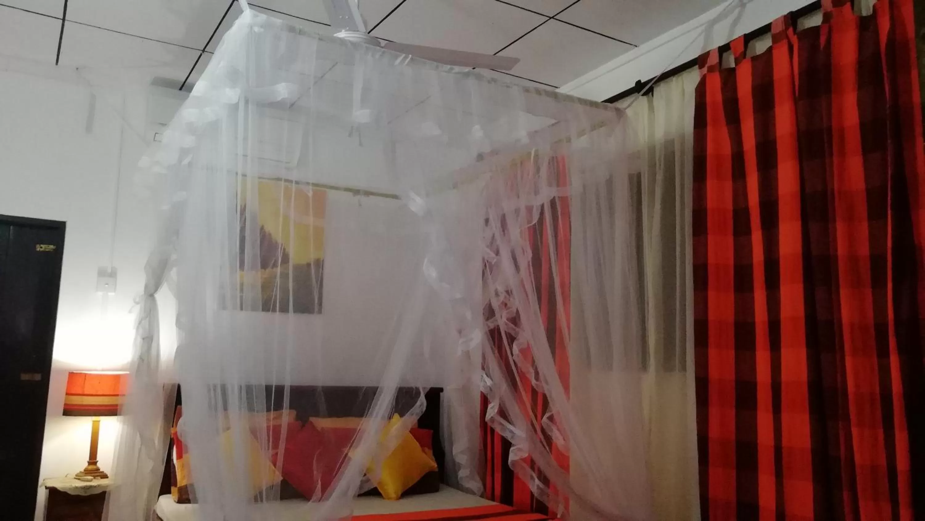 Bed in Jumera Villa Mirissa