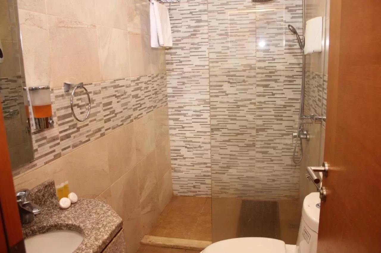 Bathroom in Jawharet Alswefiah Hotel Suites