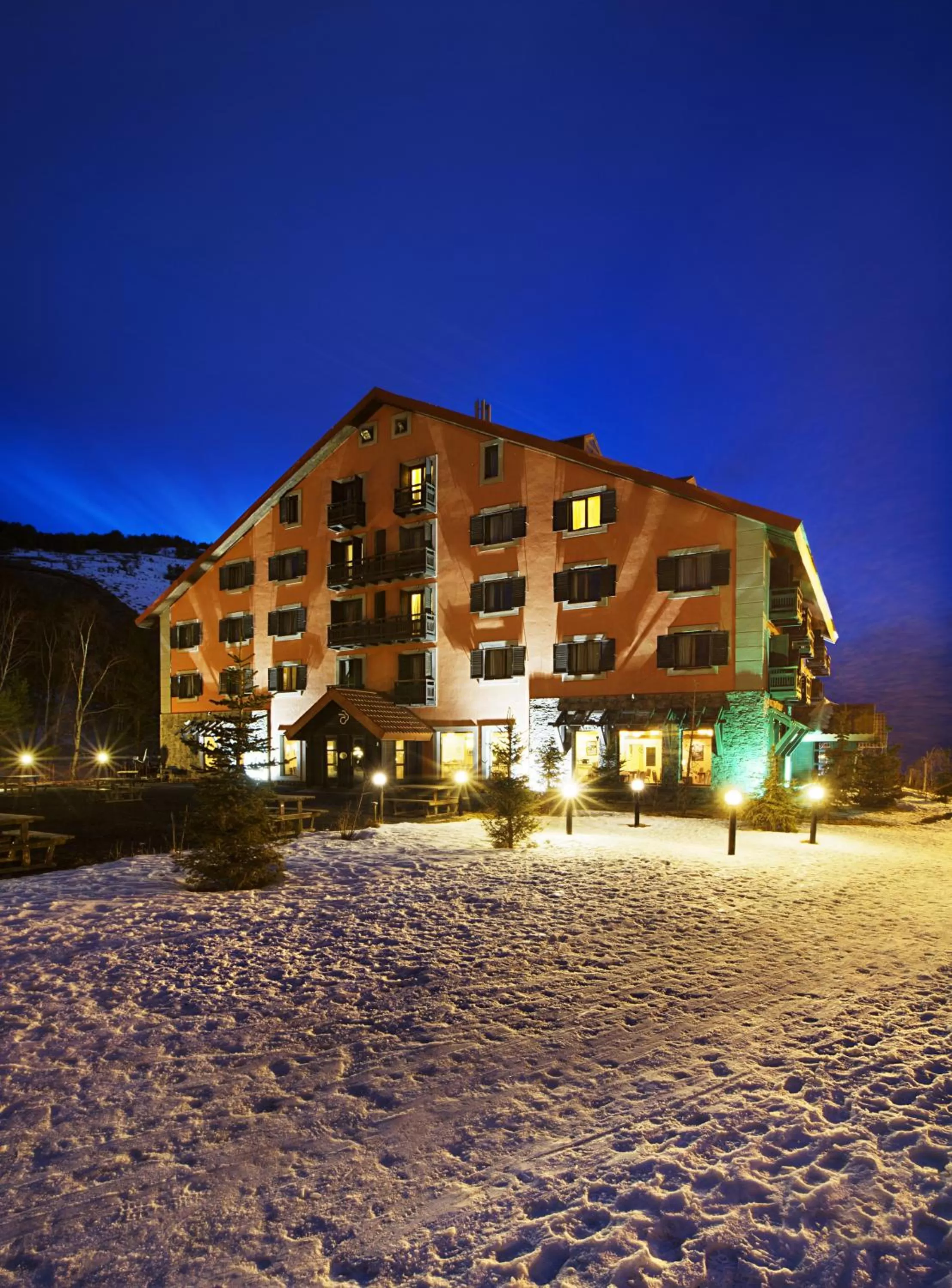 Property building in Dedeman Palandoken Ski Lodge Hotel
