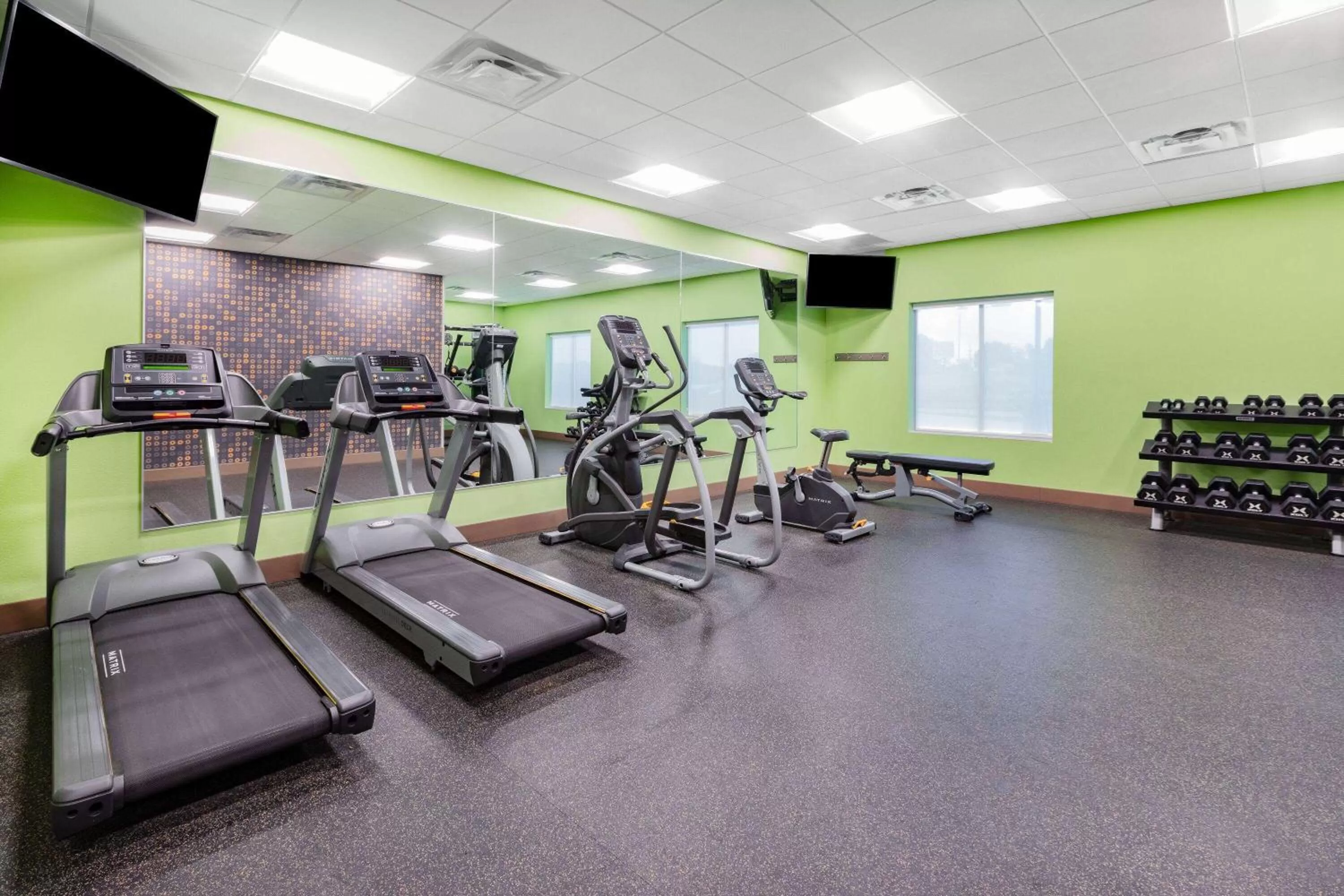 Fitness centre/facilities in La Quinta Inn & Suites by Wyndham Jackson-Cape Girardeau