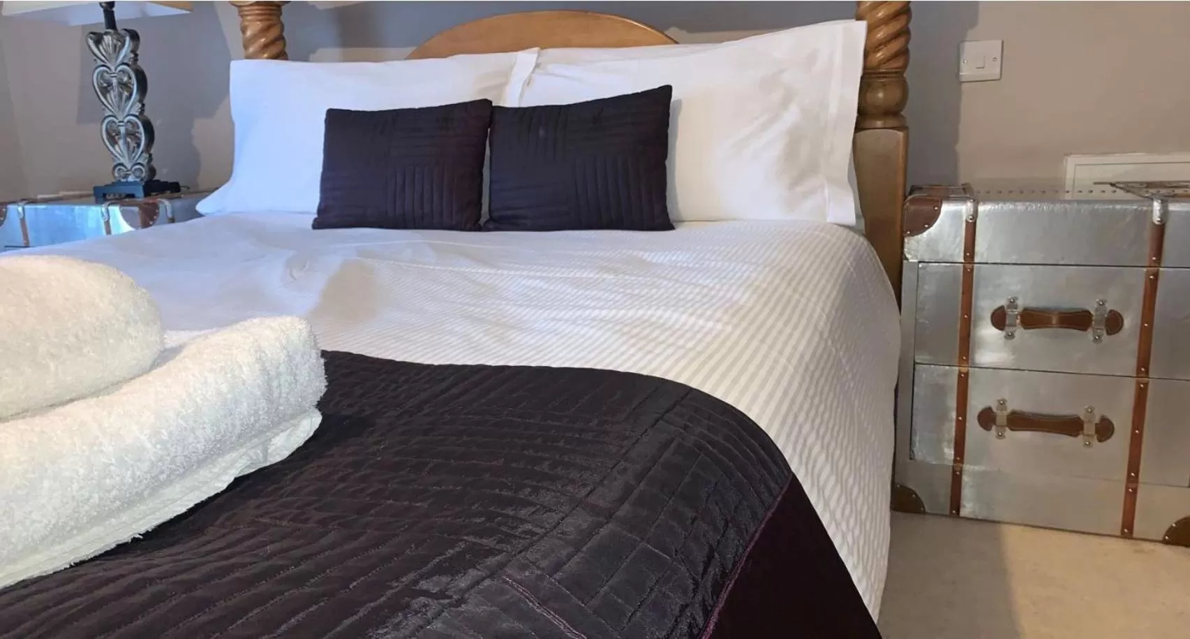 Bed in The Curious Fox