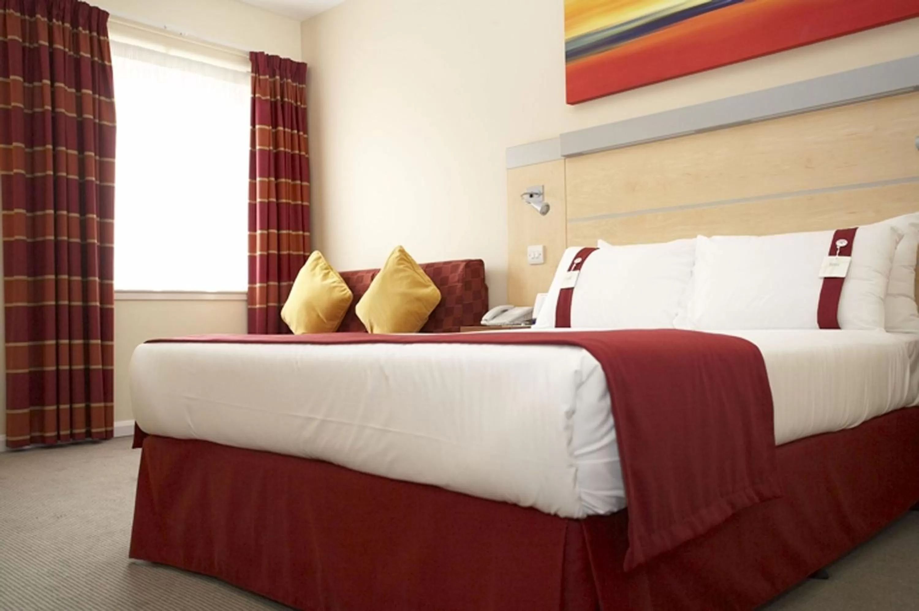 Photo of the whole room, Bed in Holiday Inn Express Birmingham Redditch by IHG