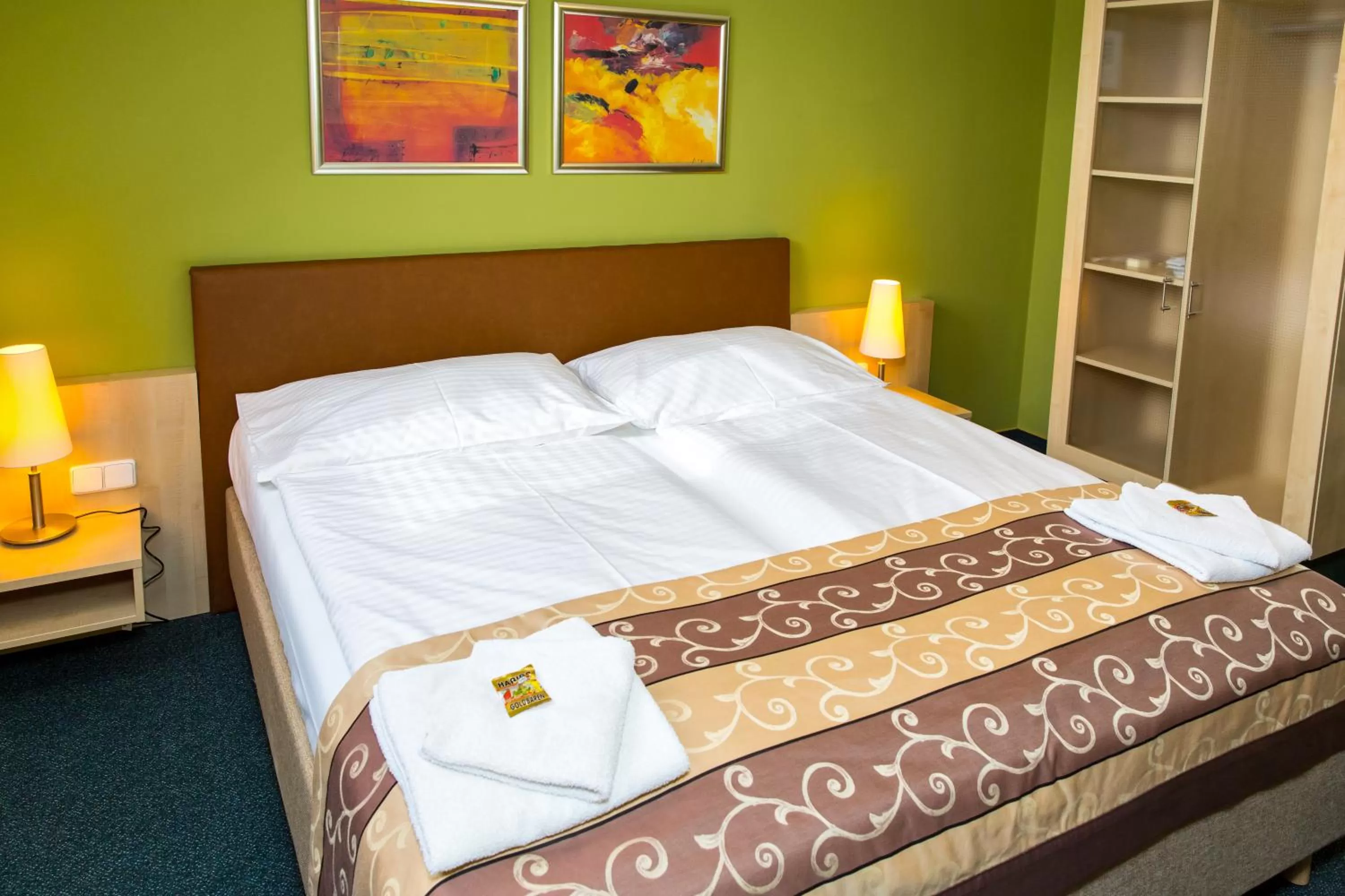 Bed in Hotel Rieger Garni