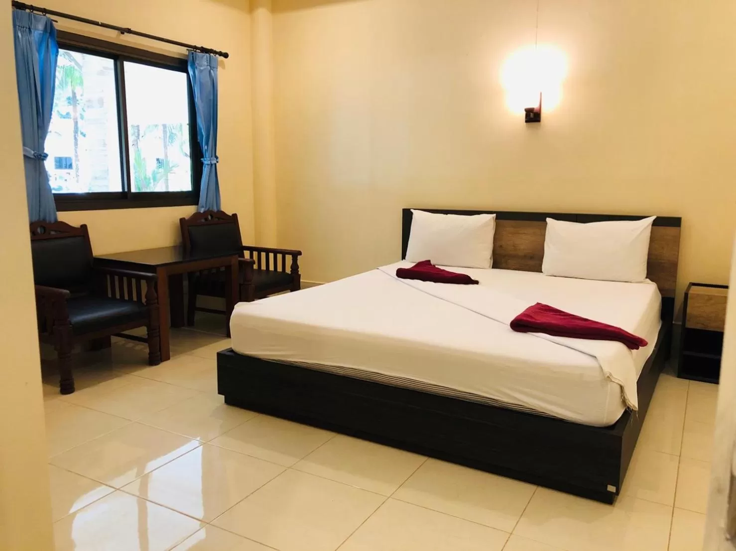 Bed in Ao Thong beach Bungalows