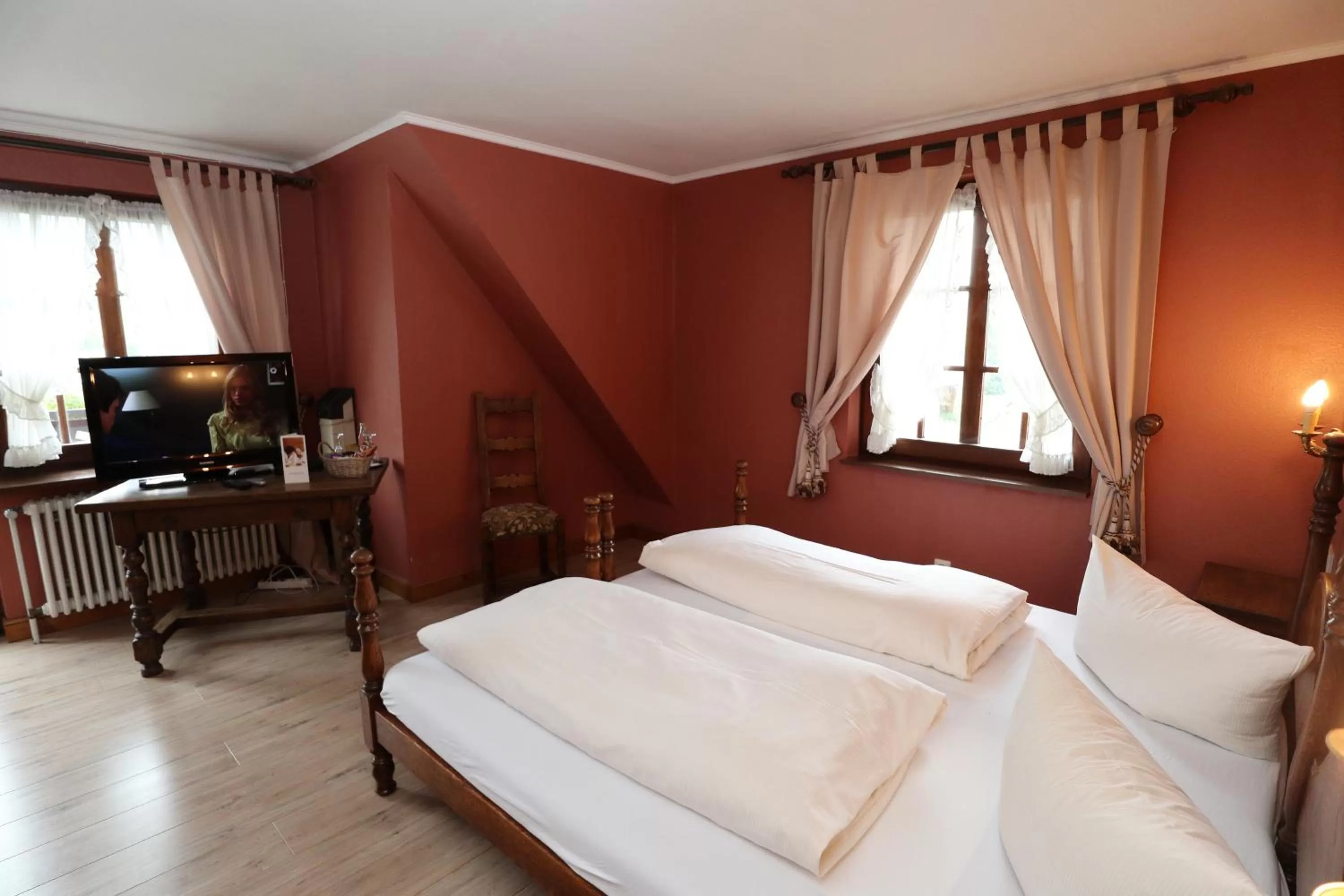 Bed in Schwarzwaldhotel Stollen