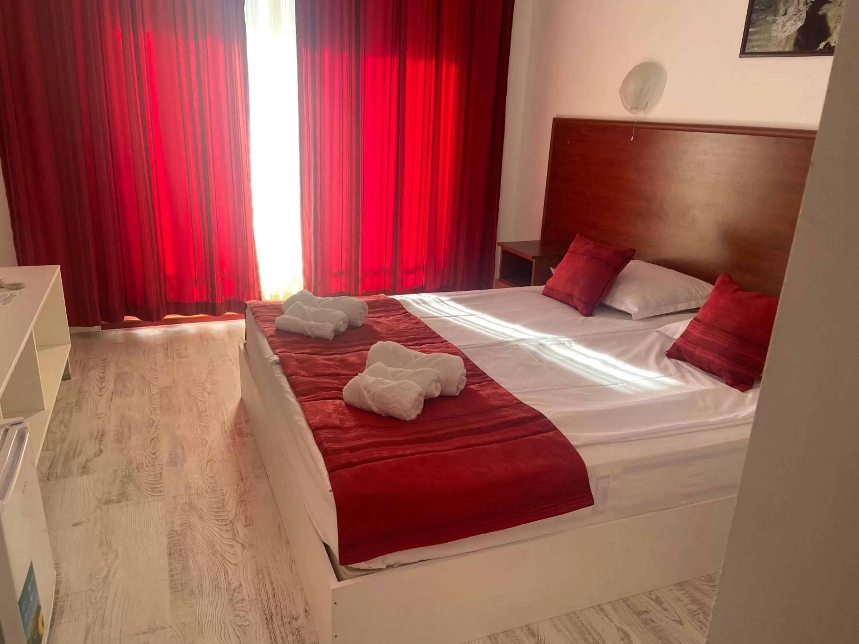 Bed in Ribarska Sreshta Family Hotel