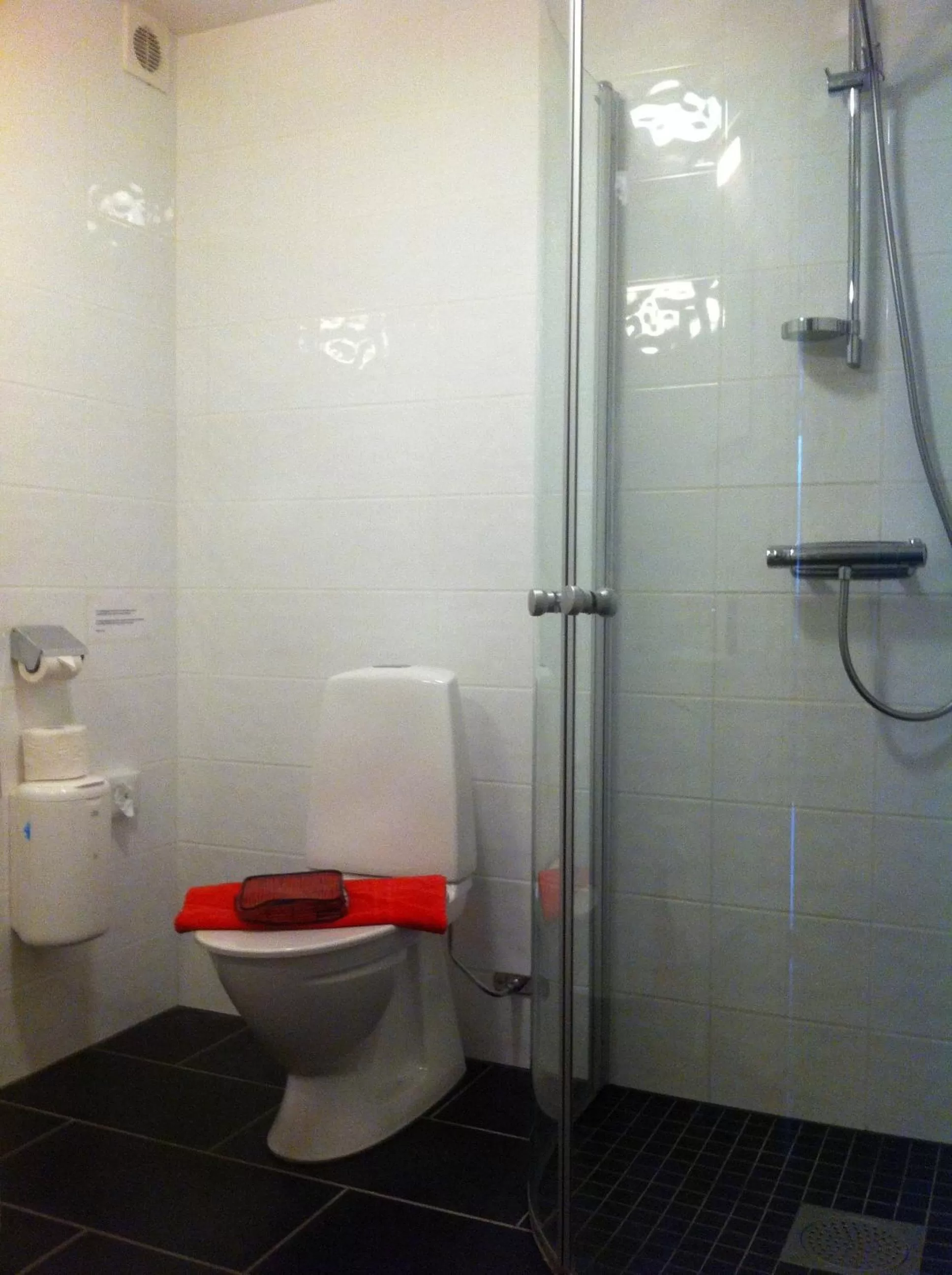 Bathroom in MillasVilla