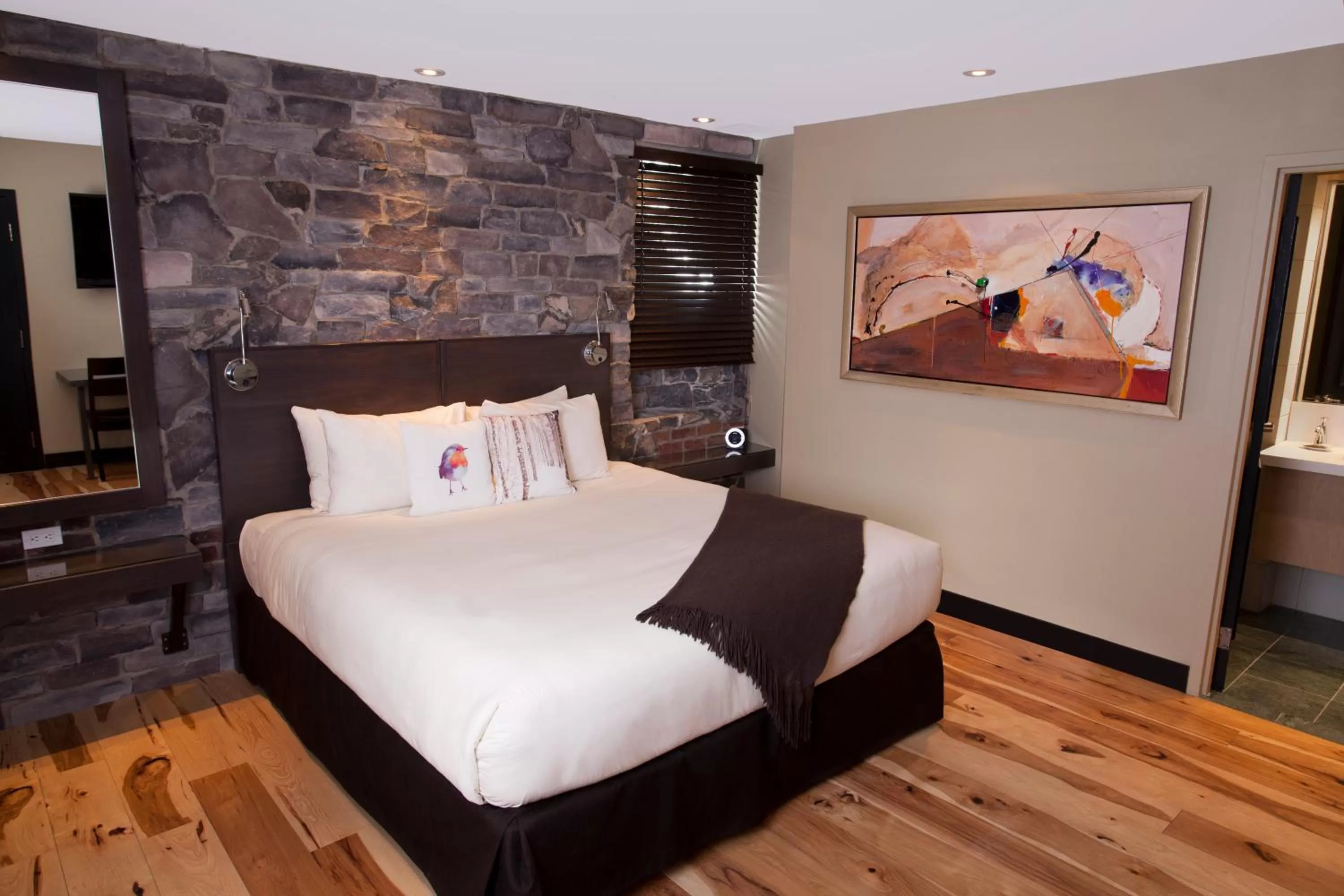 Bed in Hotel du Vieux Quebec